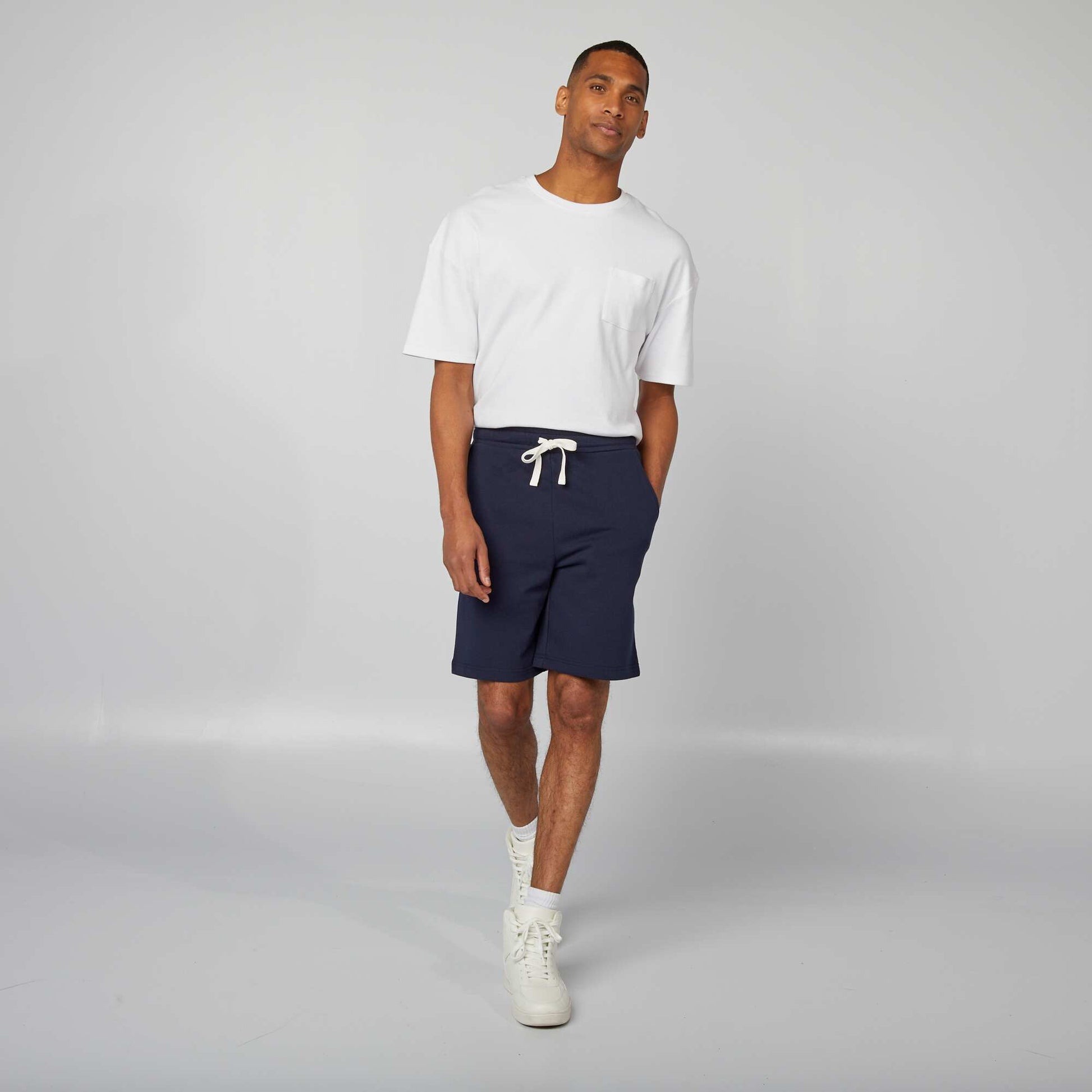 Lightweight sweatshirt fabric Bermuda shorts BLUE