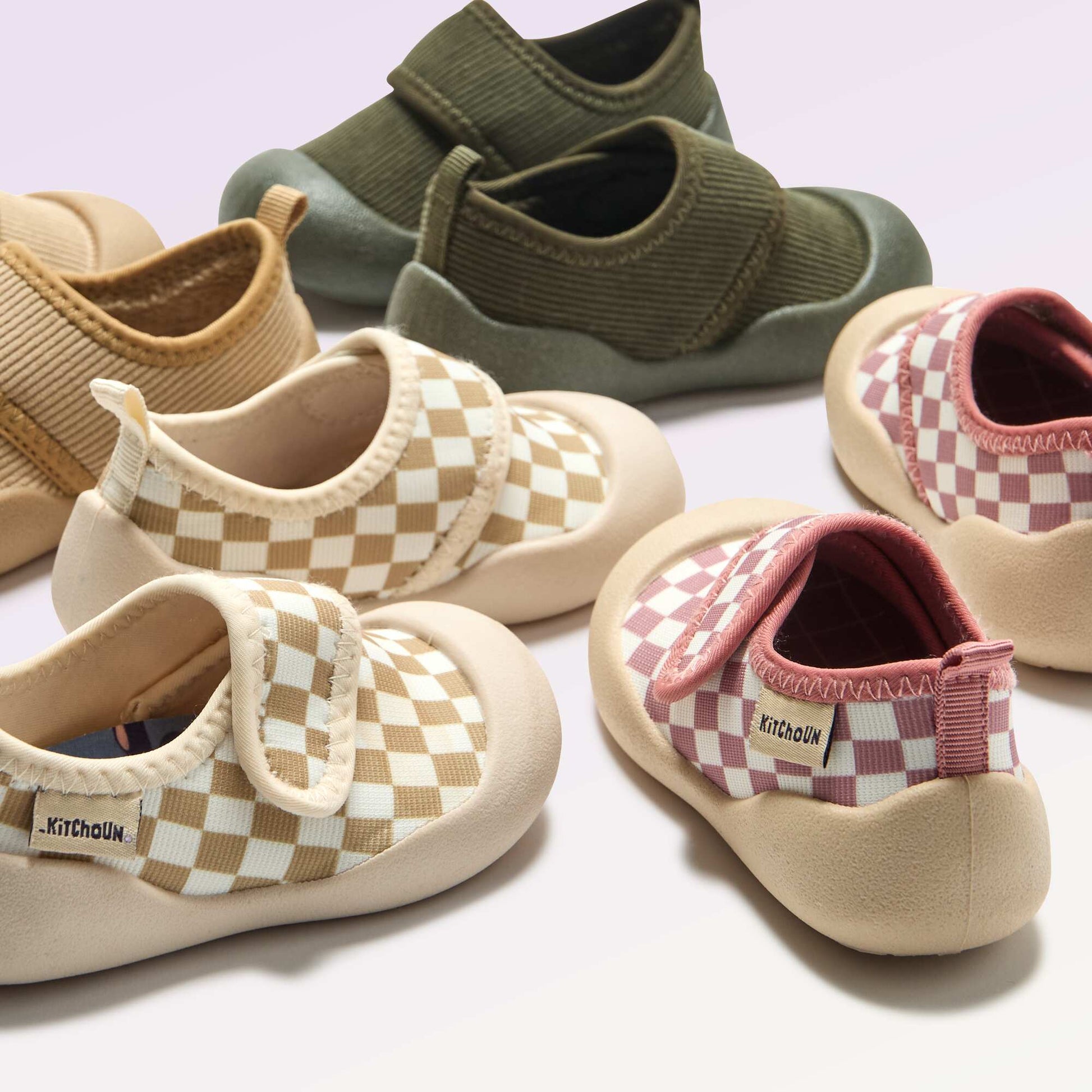 First Steps Motor Skills Booties - Kitchoun PINK