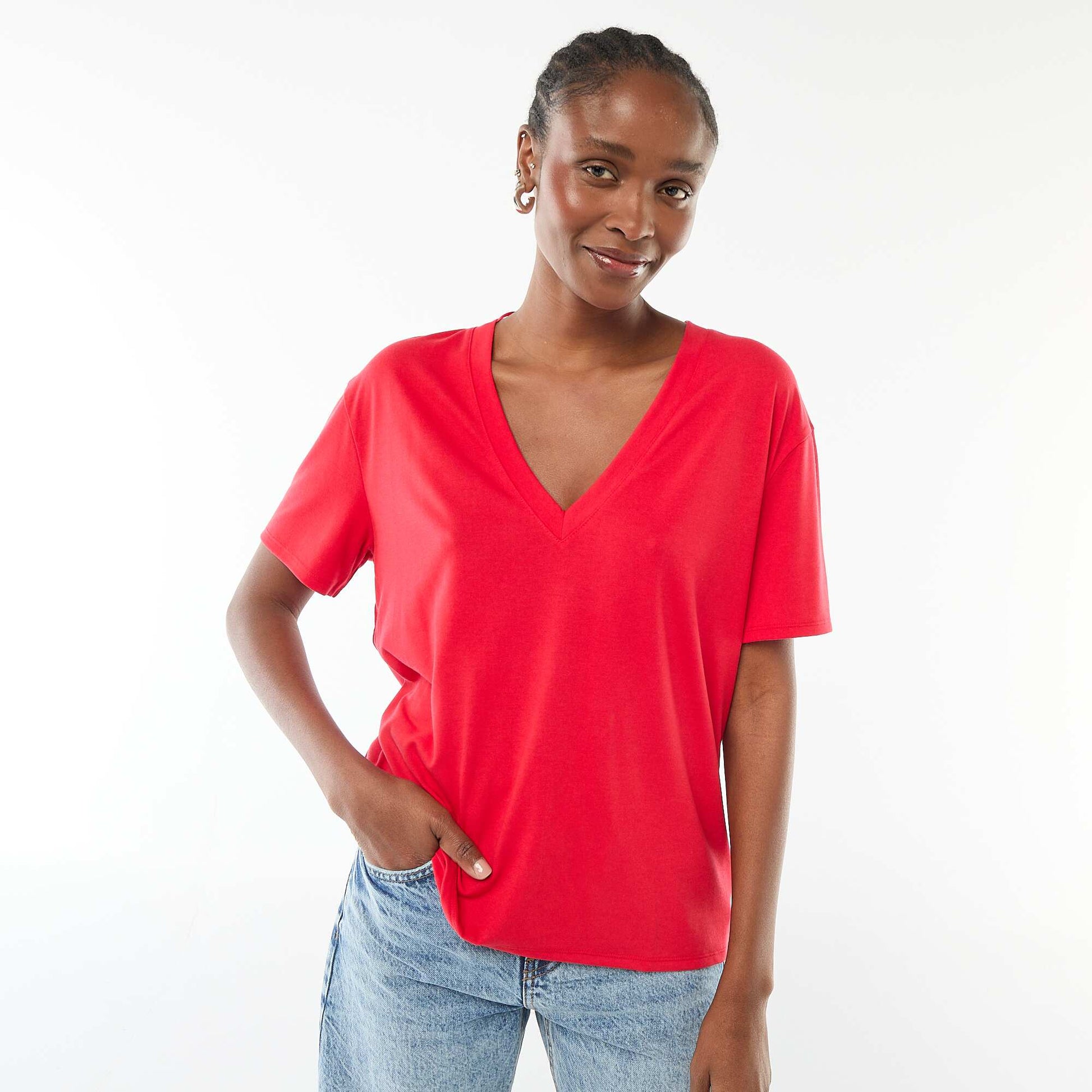 T-shirt with short sleeves and V-neckline RED