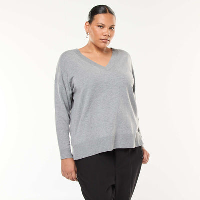 Fine Knit V-Neck Sweater GREY