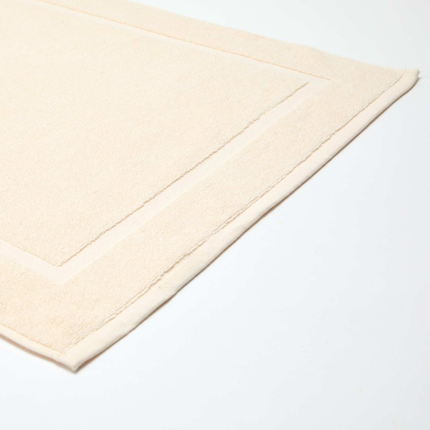 Bath Mat 80 x 50 cm WHITE