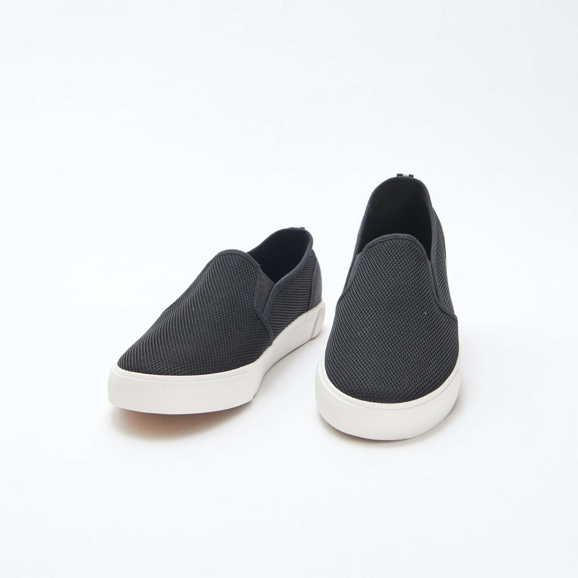 Mesh Slip-On Low Top Sneakers BLACK
