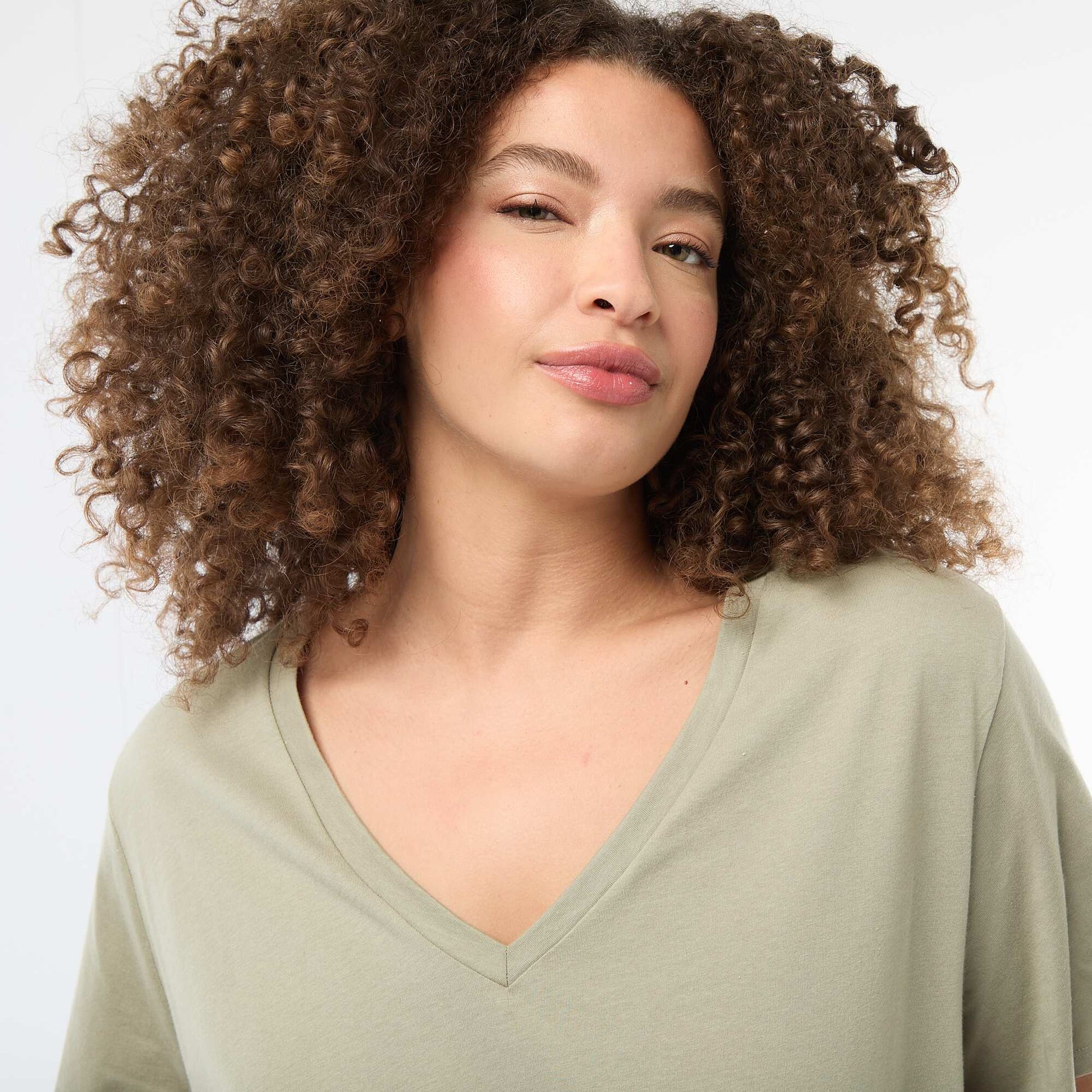 Basic V-Neck Short-Sleeve T-Shirt GREEN