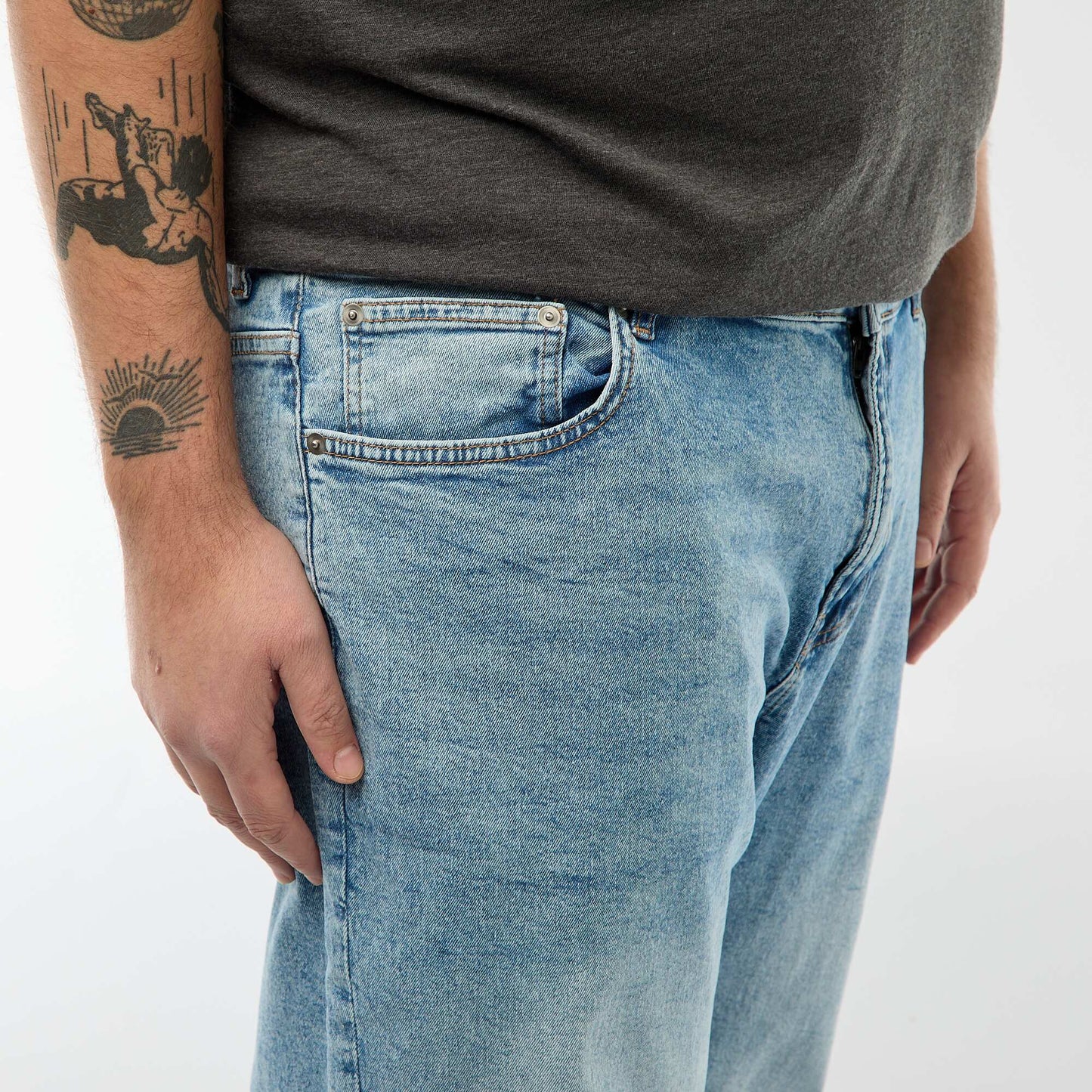 Regular fit / straight leg jeans with 5 pockets BLUE