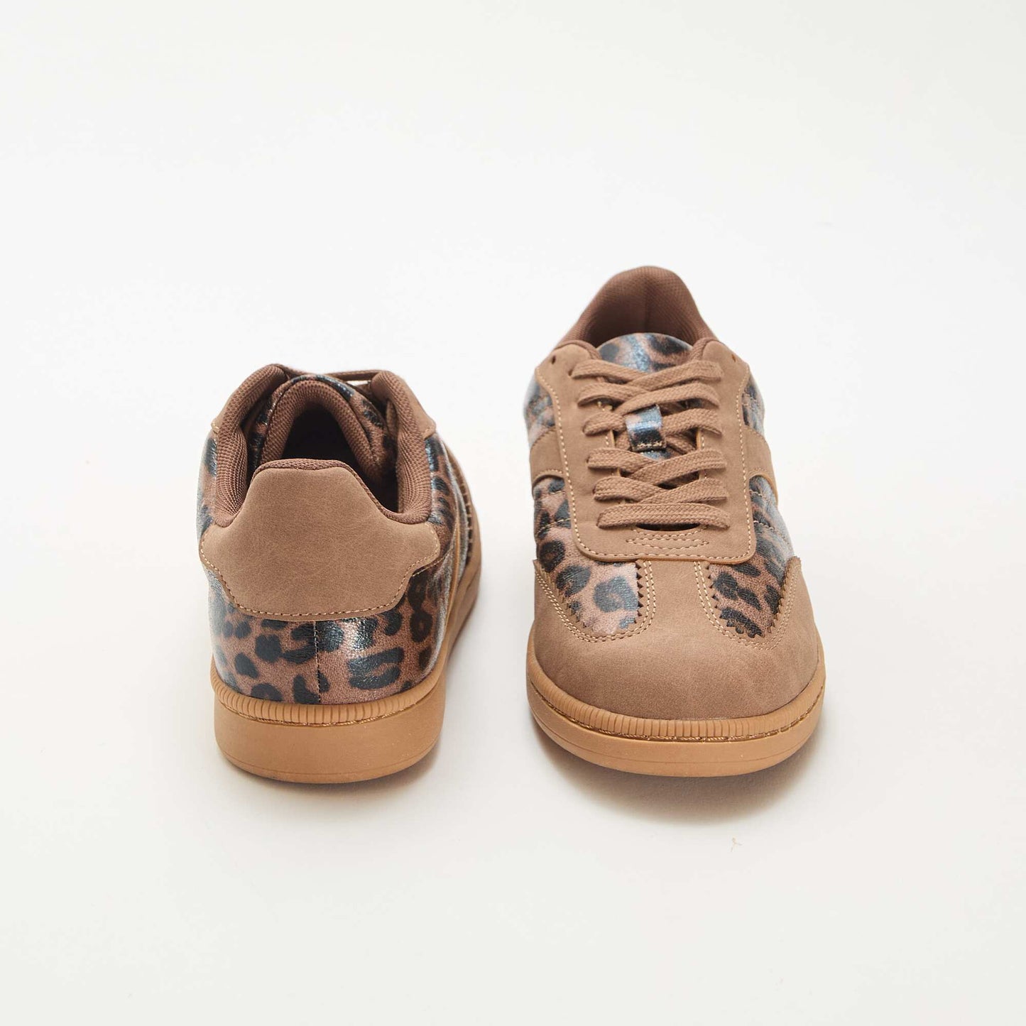 Contrast Panel Low-Top Sneakers BROWN