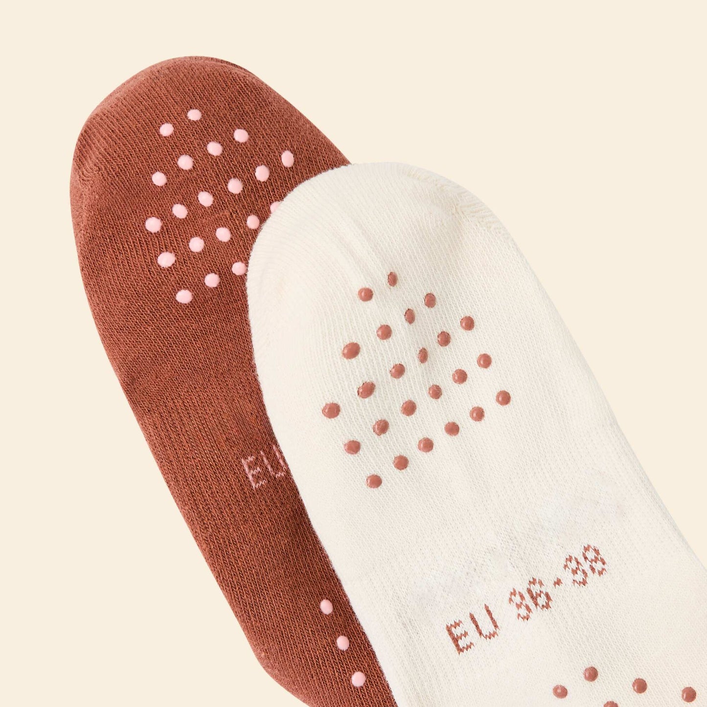 2-Pack of Cotton Yoga Ankle Socks BROWN