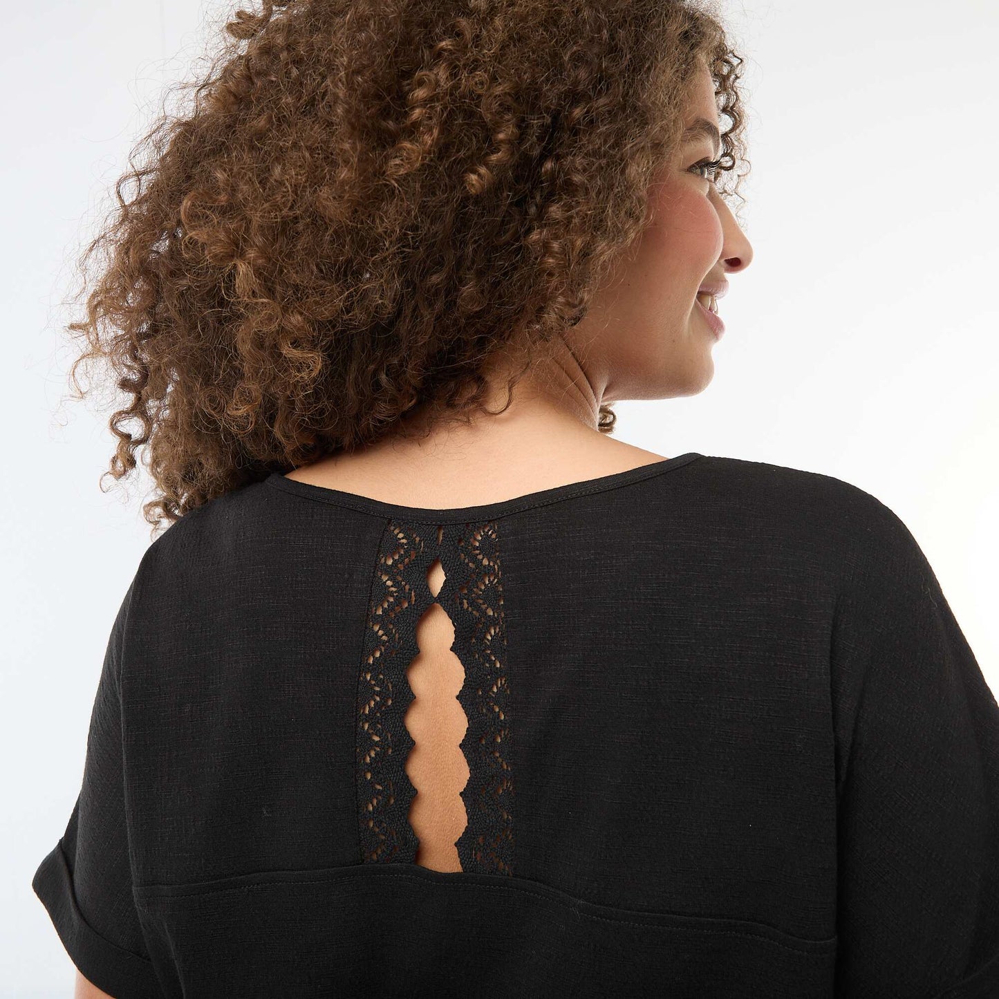 Short-Sleeve Crepe Blouse BLACK