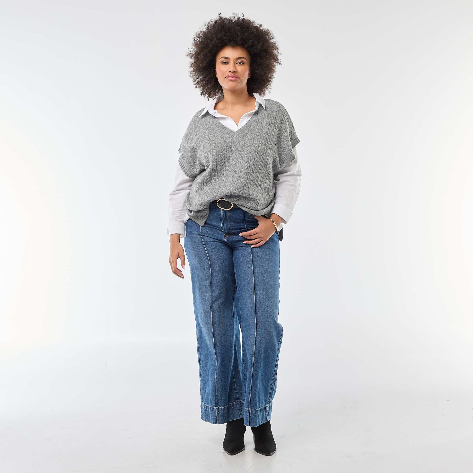 Cable Knit Sleeveless Sweater in Chunky Knit GREY