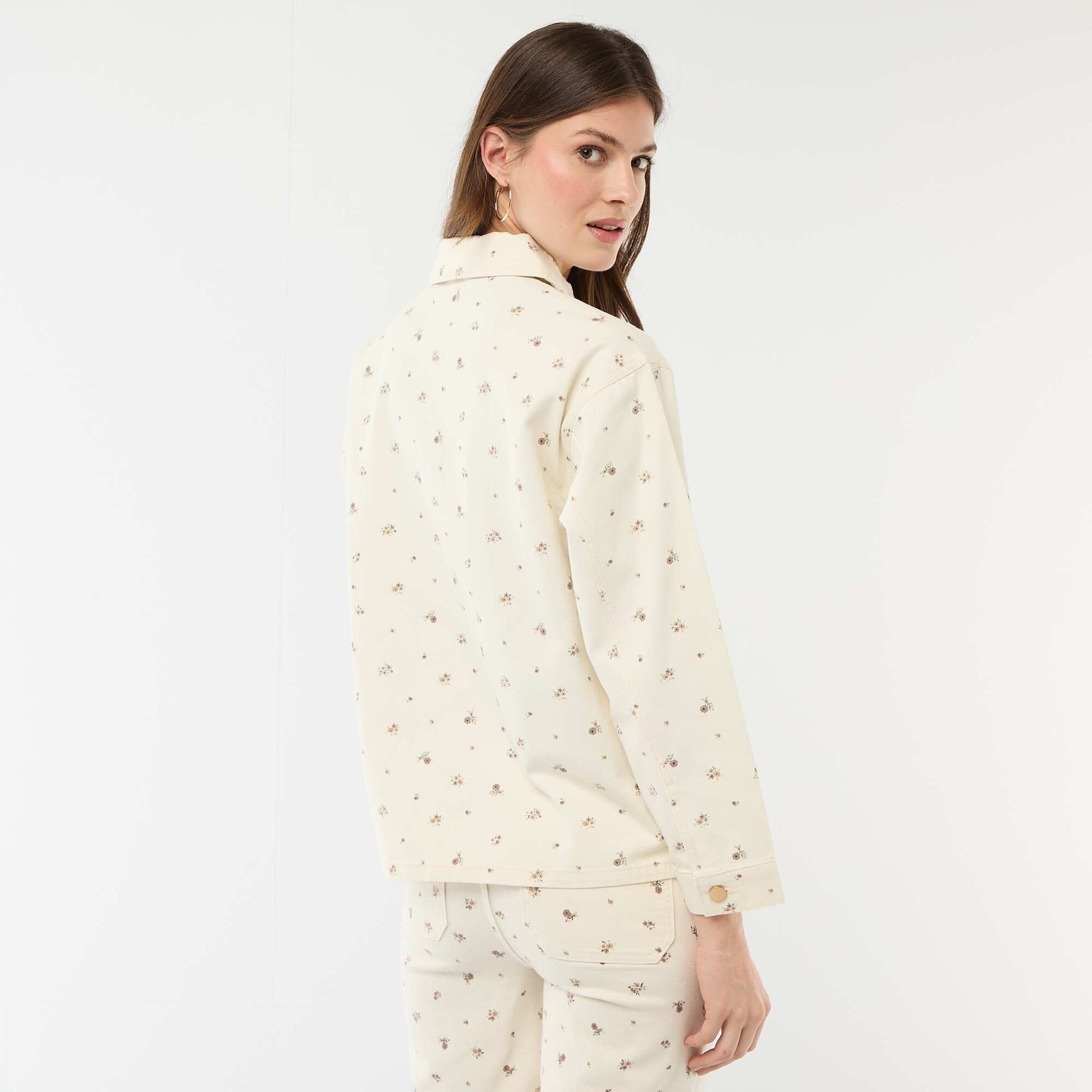 Short Denim Jacket with 2 Patch Pockets WHITE