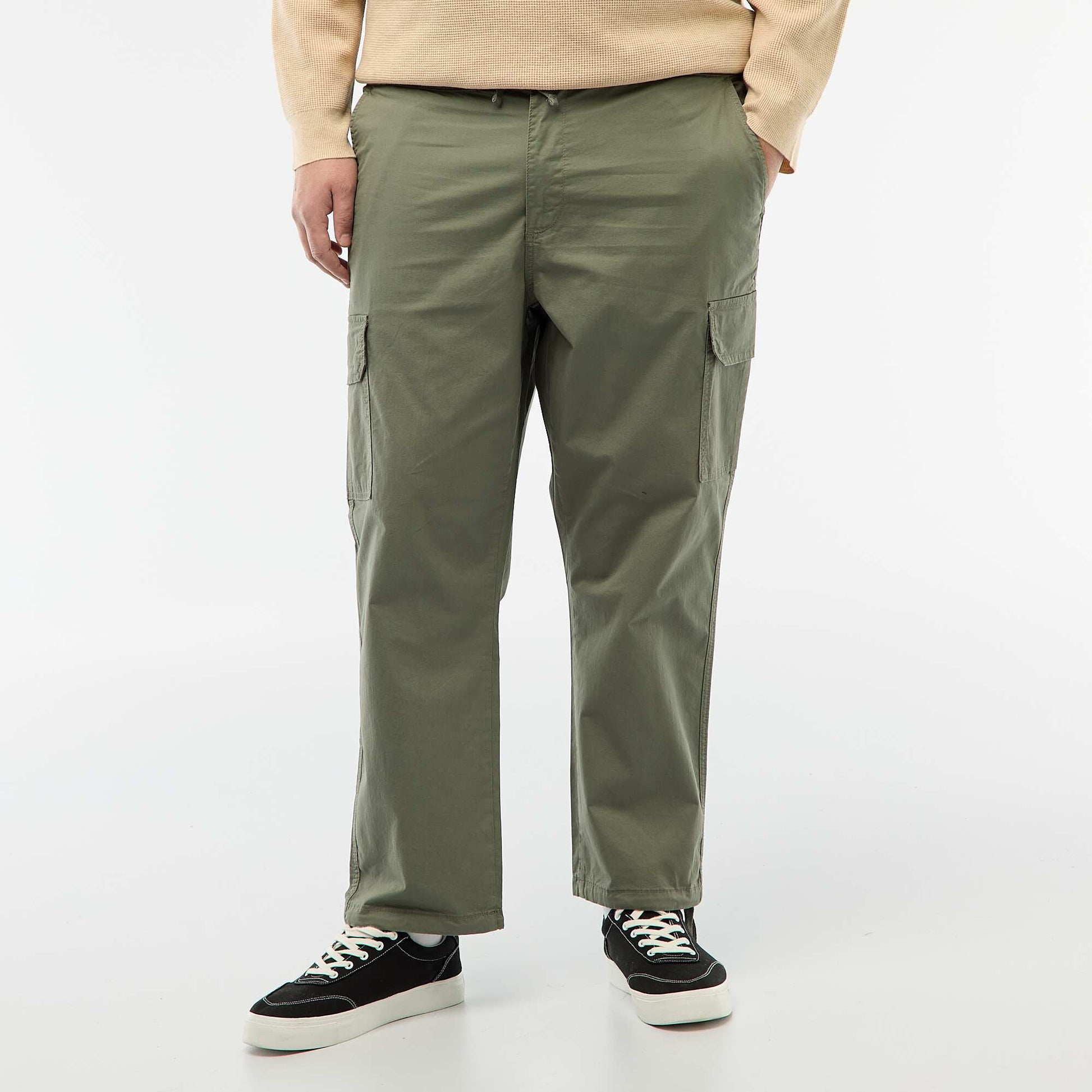 Multi-pocket straight leg / regular fit trousers GREEN