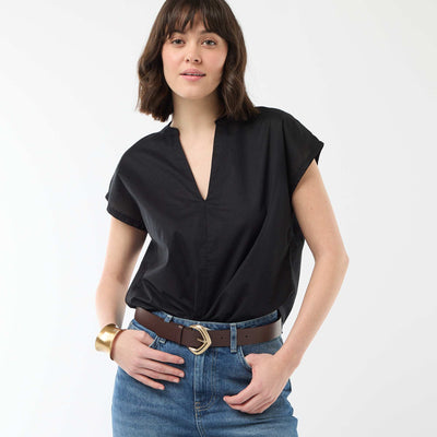 Short-Sleeved V-Neck Blouse BLACK