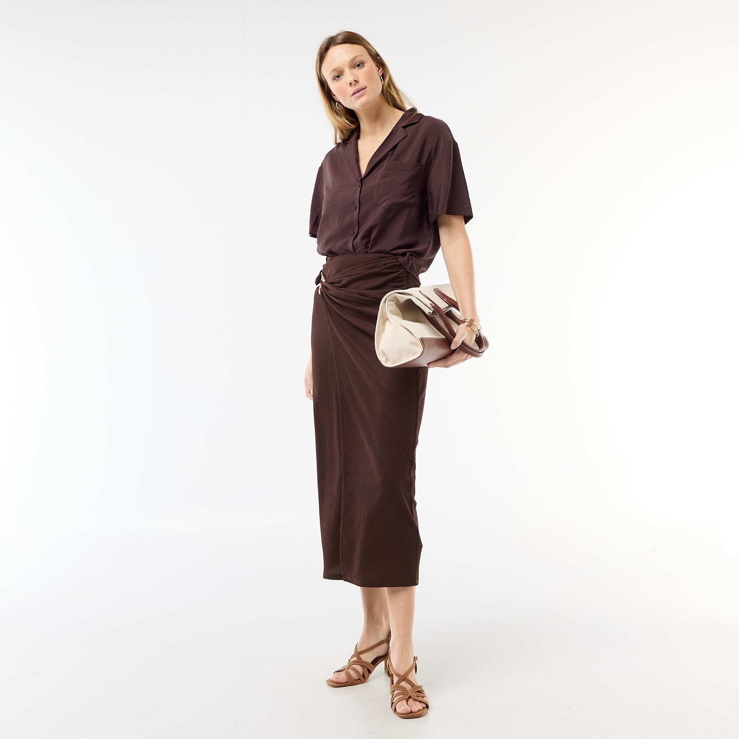 Short-Sleeved Flowy Blouse BROWN