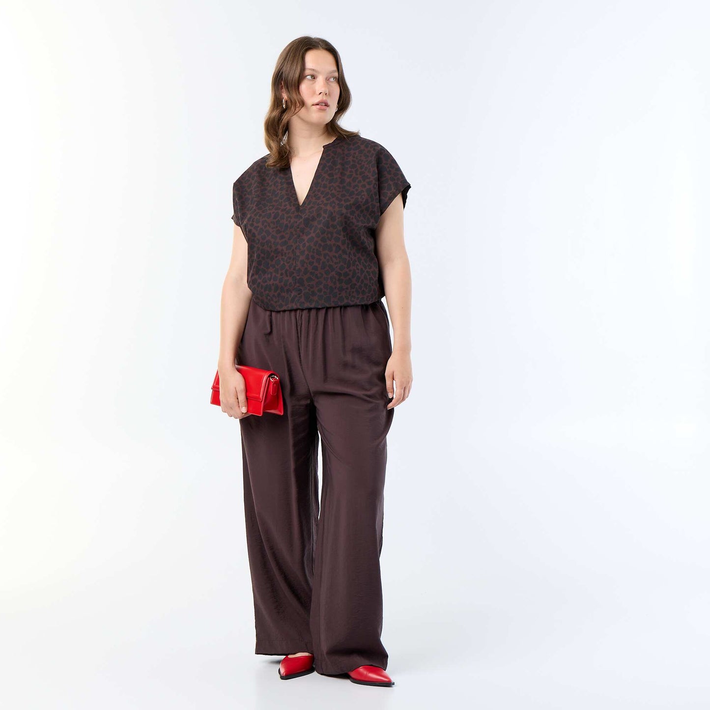 Lightweight Short-Sleeve Blouse BROWN