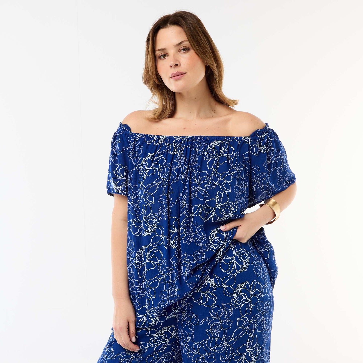 Short-Sleeved Flowy Crepe Blouse BLUE
