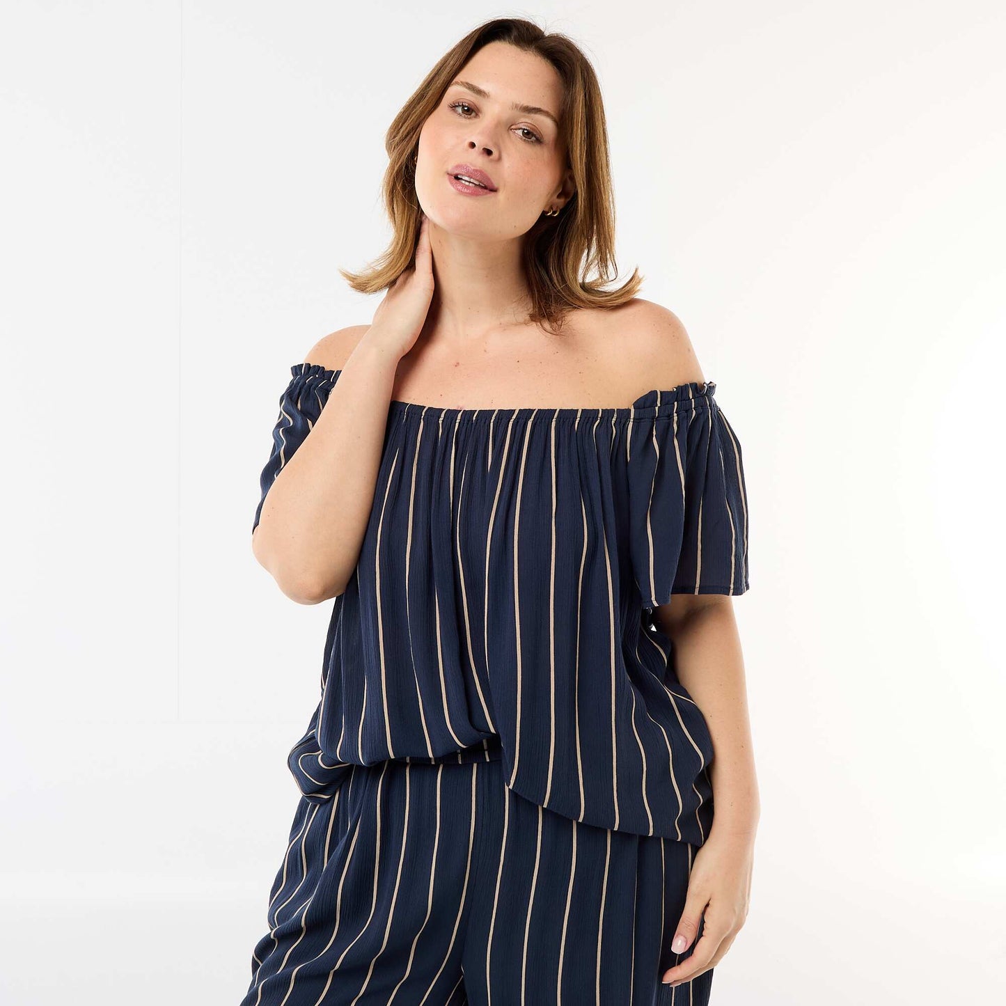 Short-Sleeved Flowy Crepe Blouse BLUE
