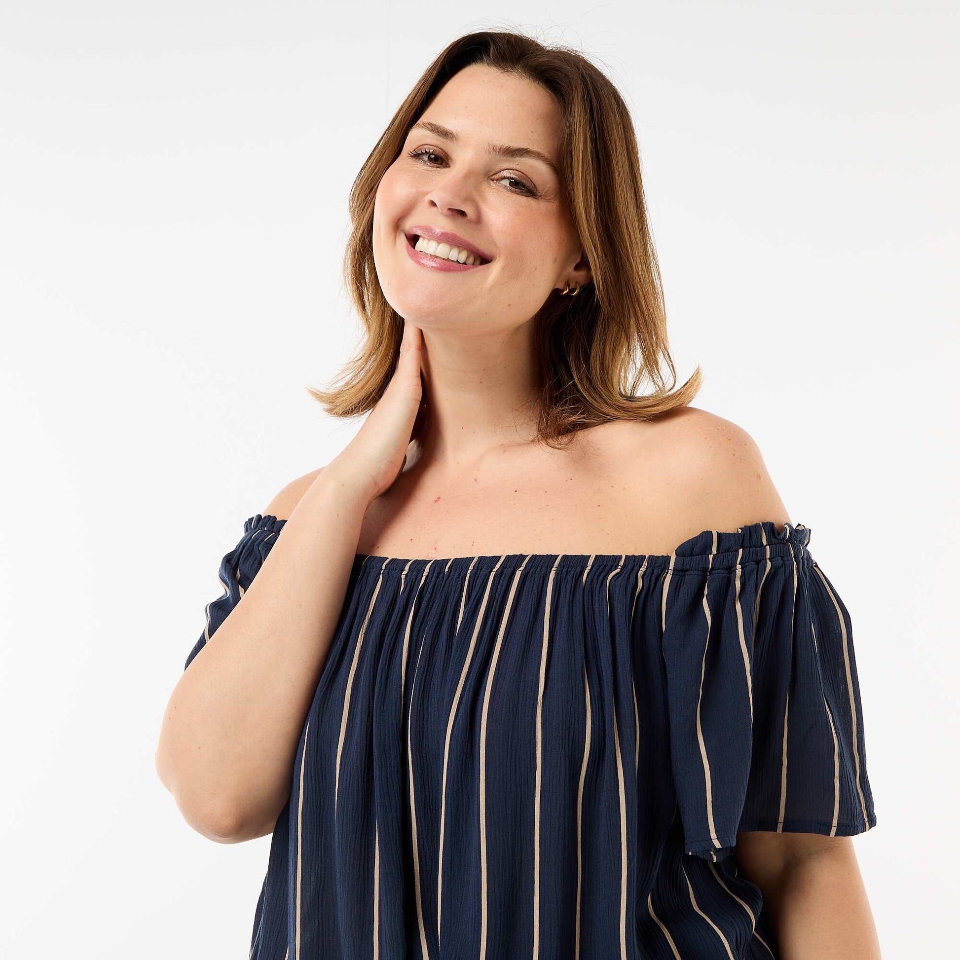 Short-Sleeved Flowy Crepe Blouse BLUE