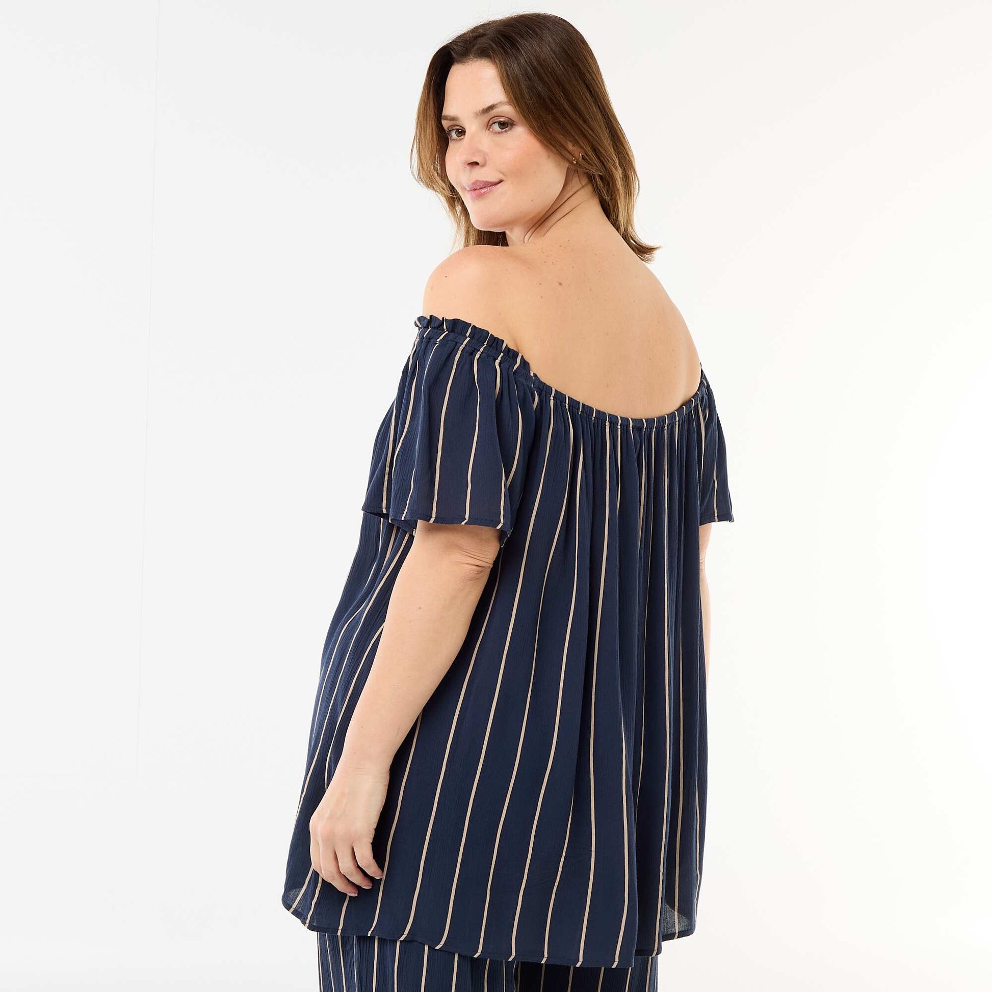 Short-Sleeved Flowy Crepe Blouse BLUE
