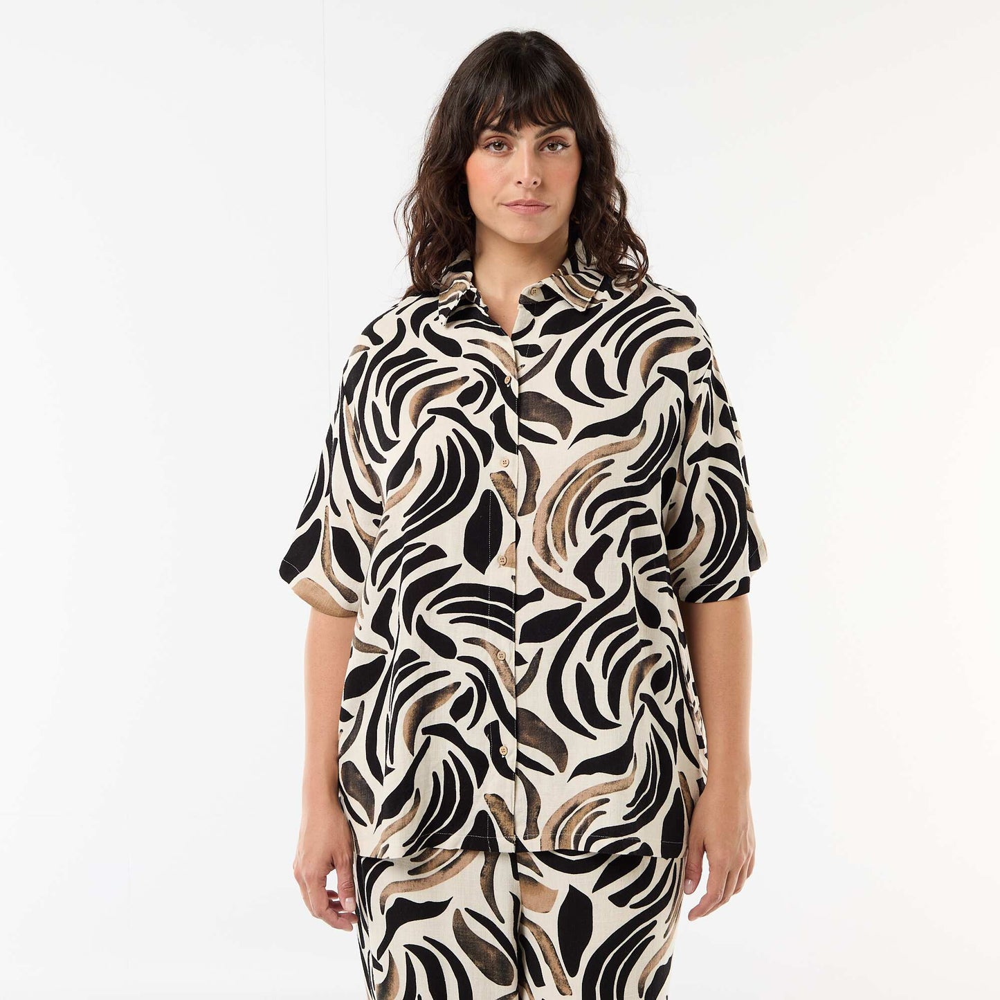 Button-Down Short-Sleeve Shirt BLACK