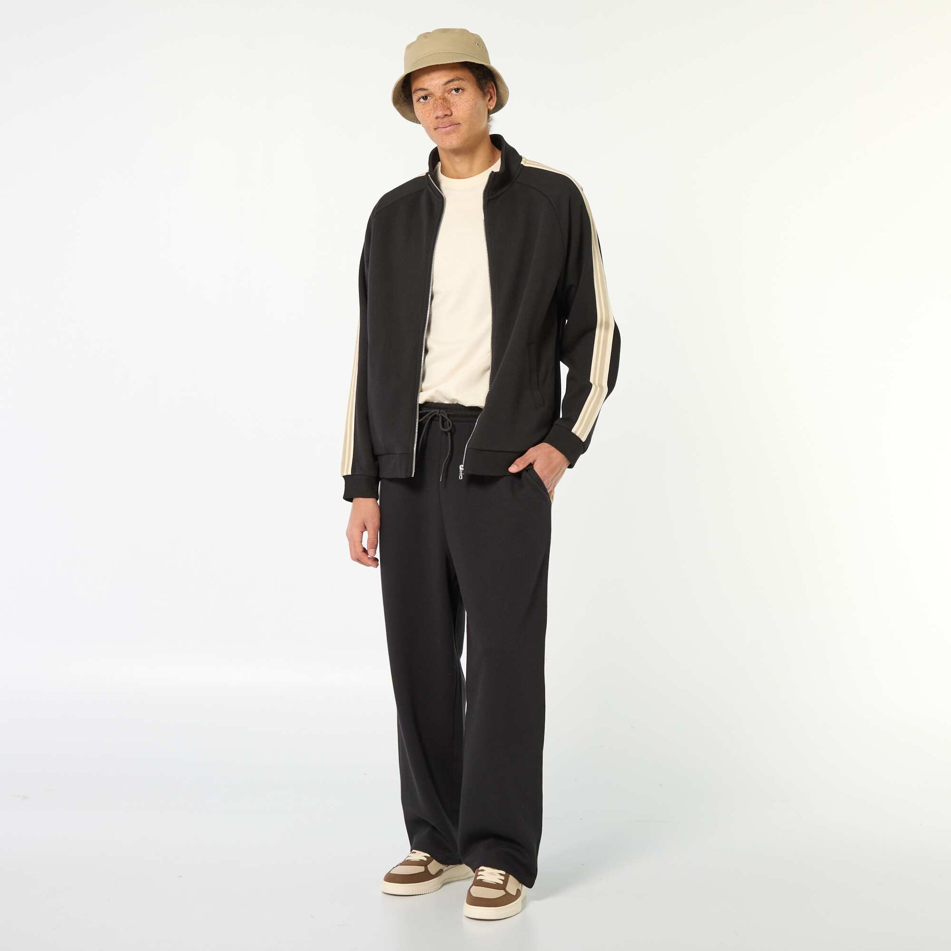 Zipped Sweatshirt with Side Stripe BLACK