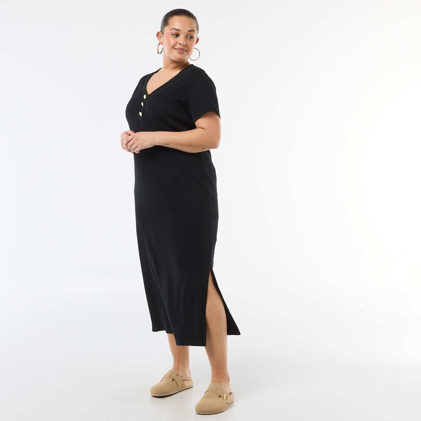Ribbed Knit Maxi Dress with Short Sleeves BLACK