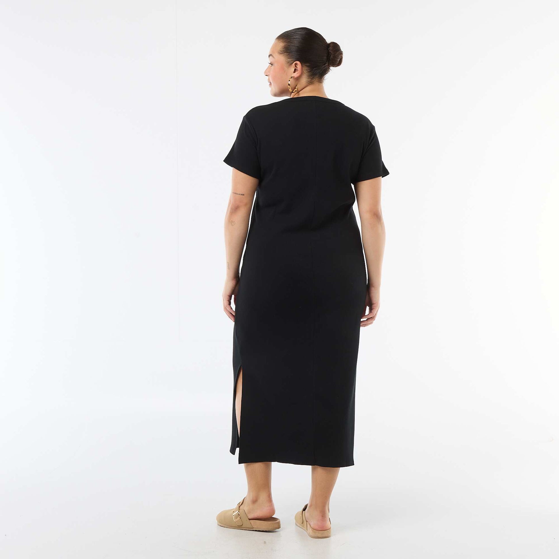 Ribbed Knit Maxi Dress with Short Sleeves BLACK