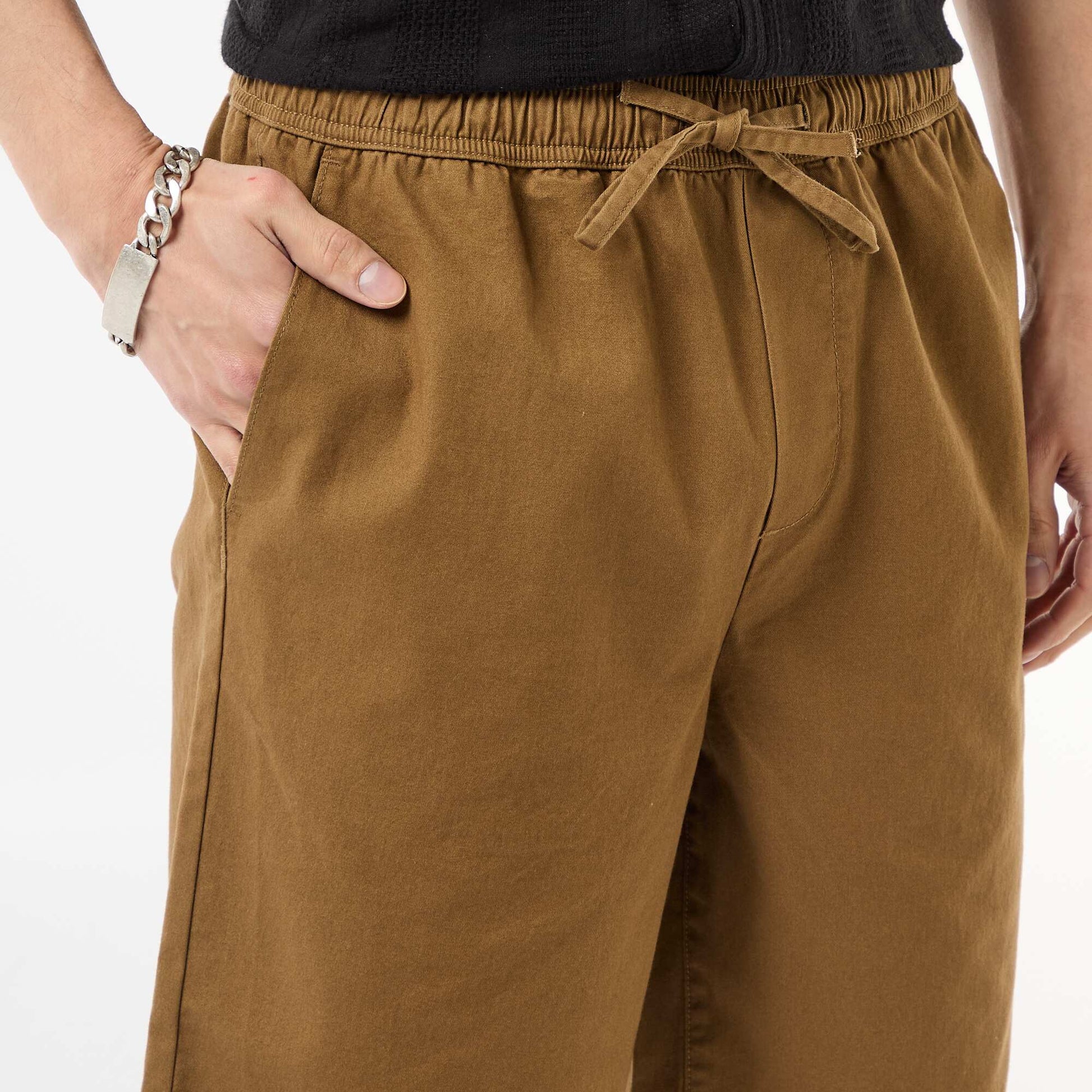 Solid Chino Shorts BROWN