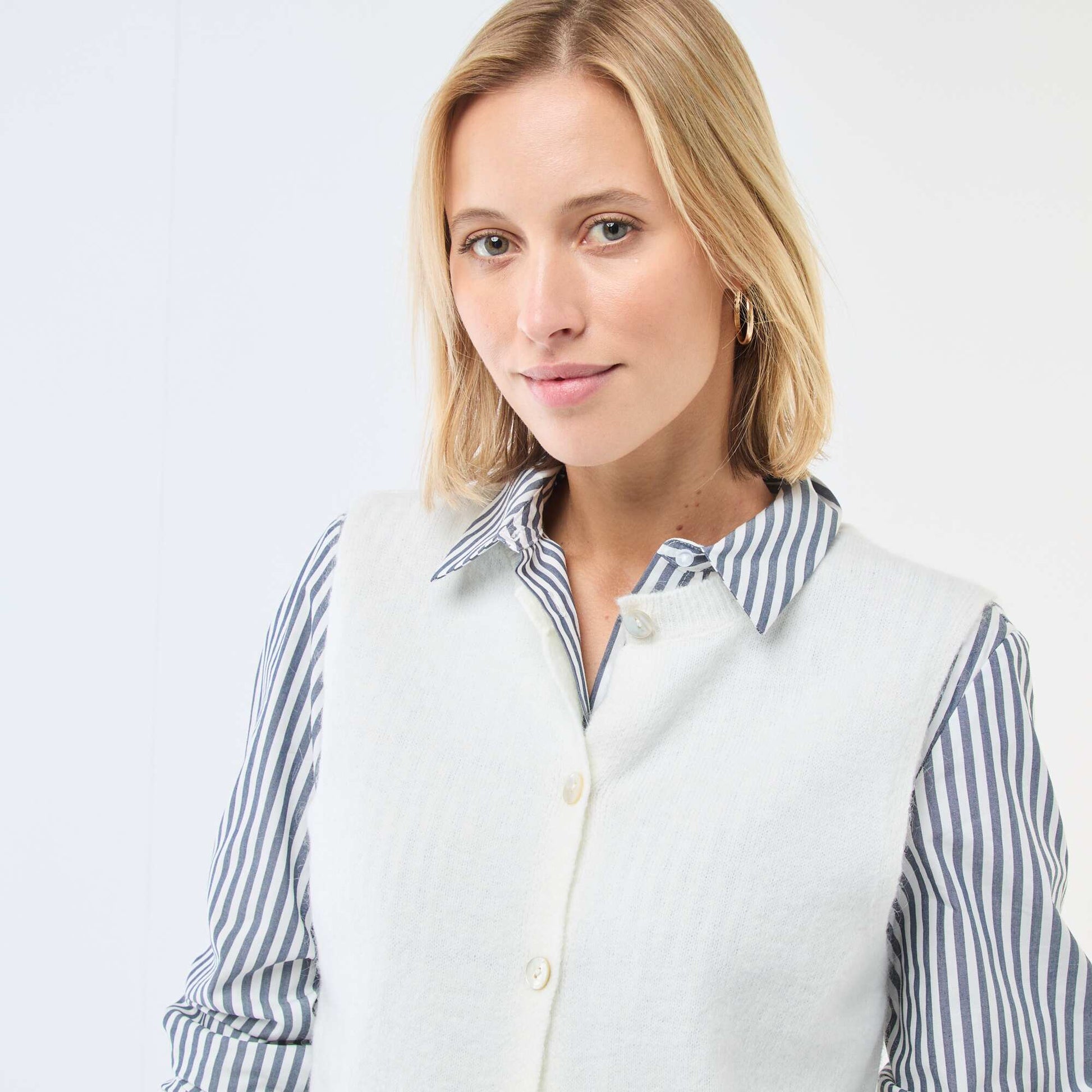 Sleeveless Solid Vest BEIGE
