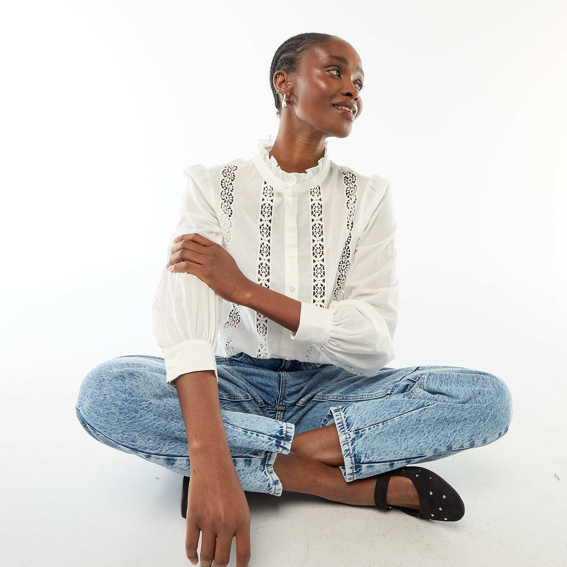 Embroidered Blouse with Ruffled Collar WHITE