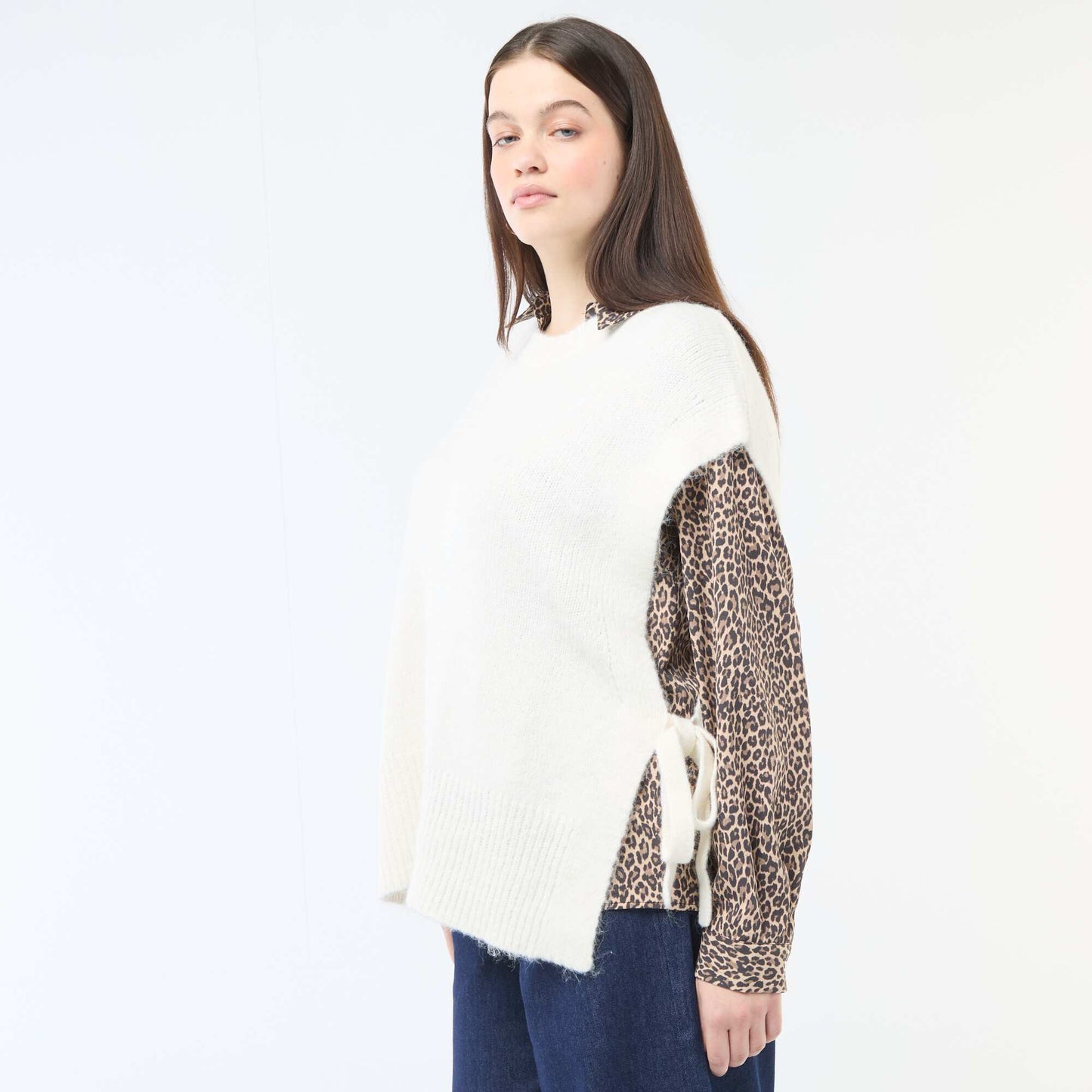 Sleeveless Tie-Side Sweater BEIGE