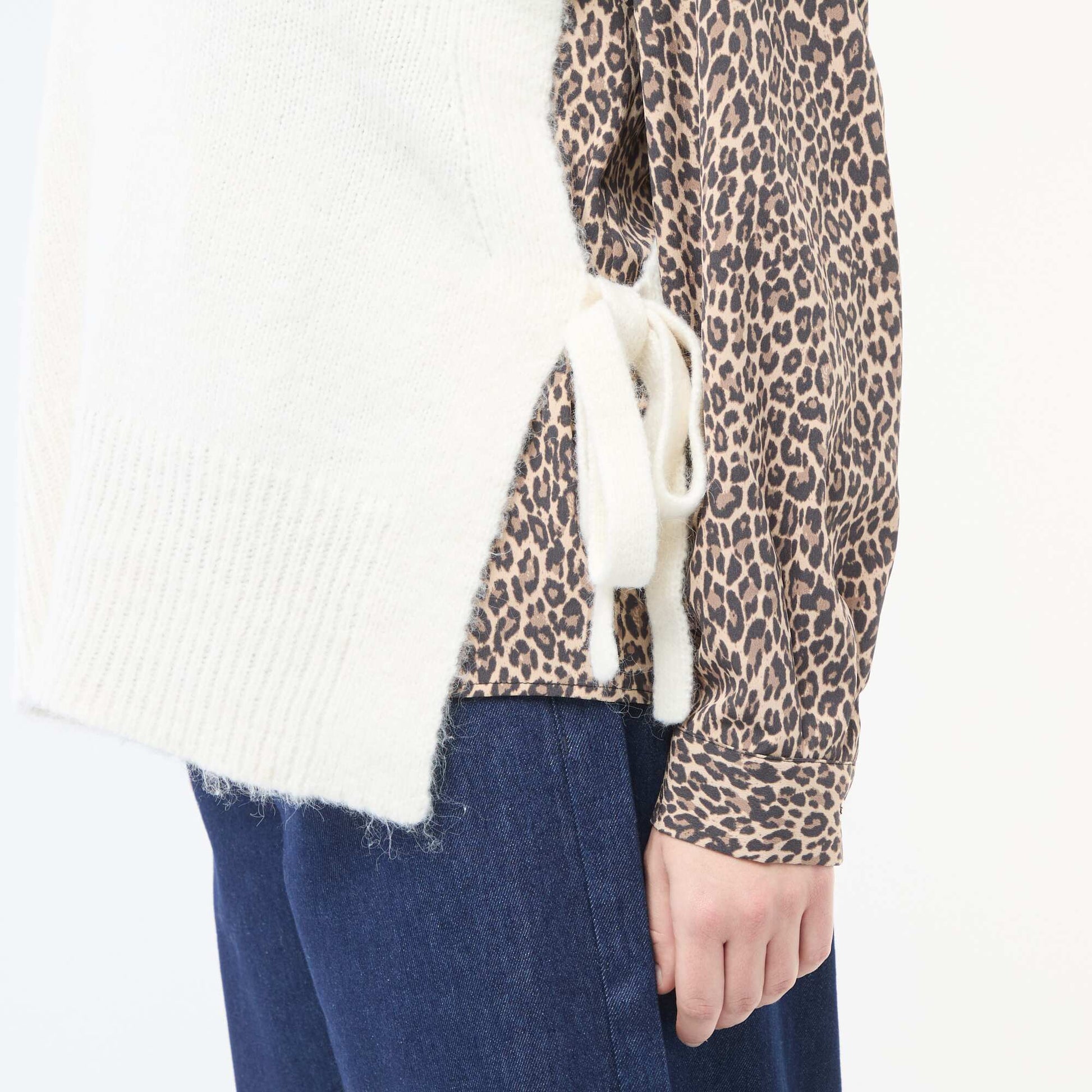 Sleeveless Tie-Side Sweater BEIGE