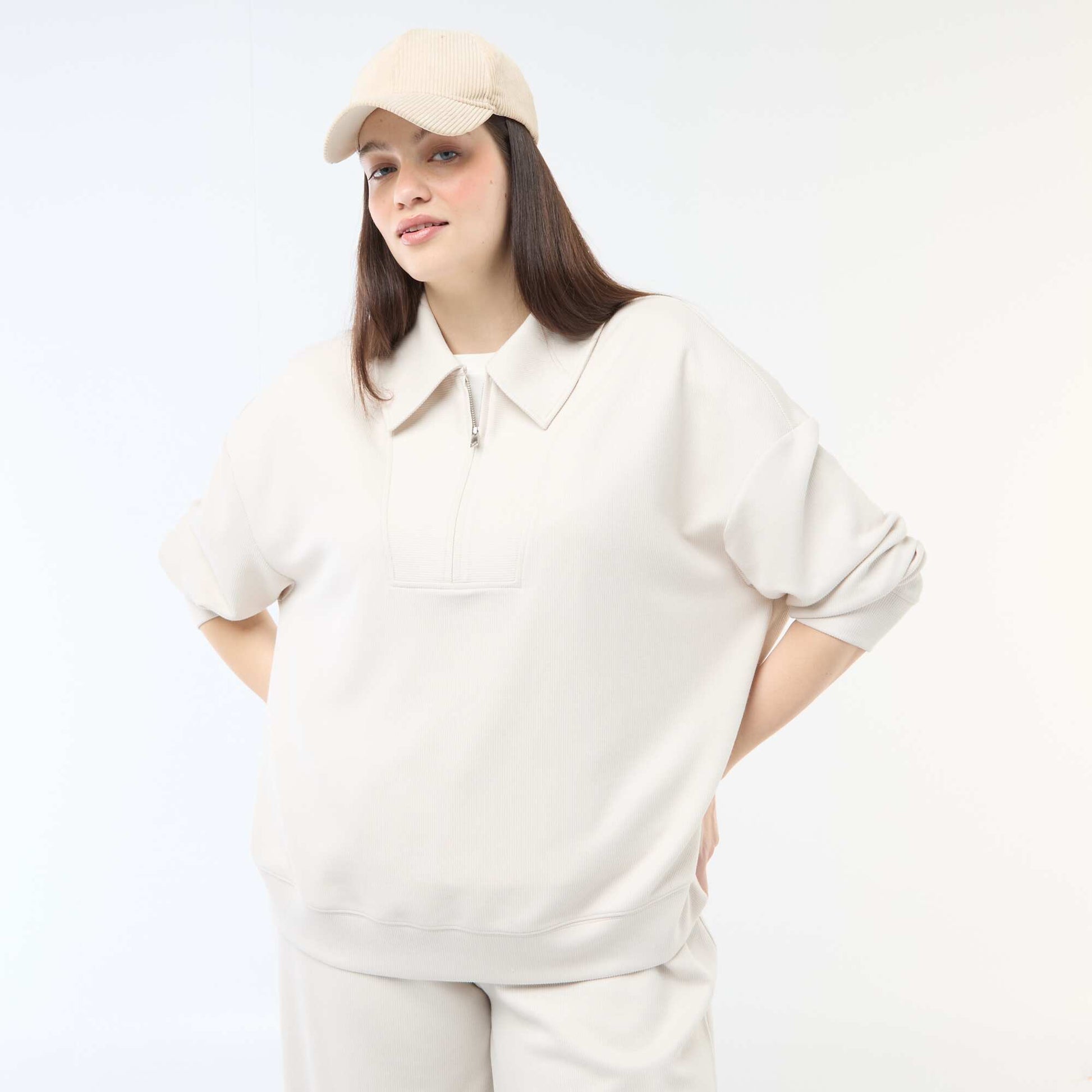 Solid Sweatshirt with Zipped Trucker Neck BEIGE