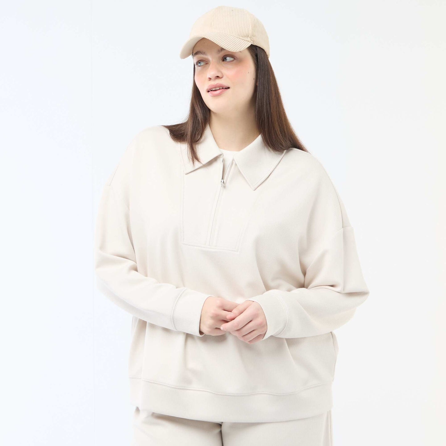Solid Sweatshirt with Zipped Trucker Neck BEIGE