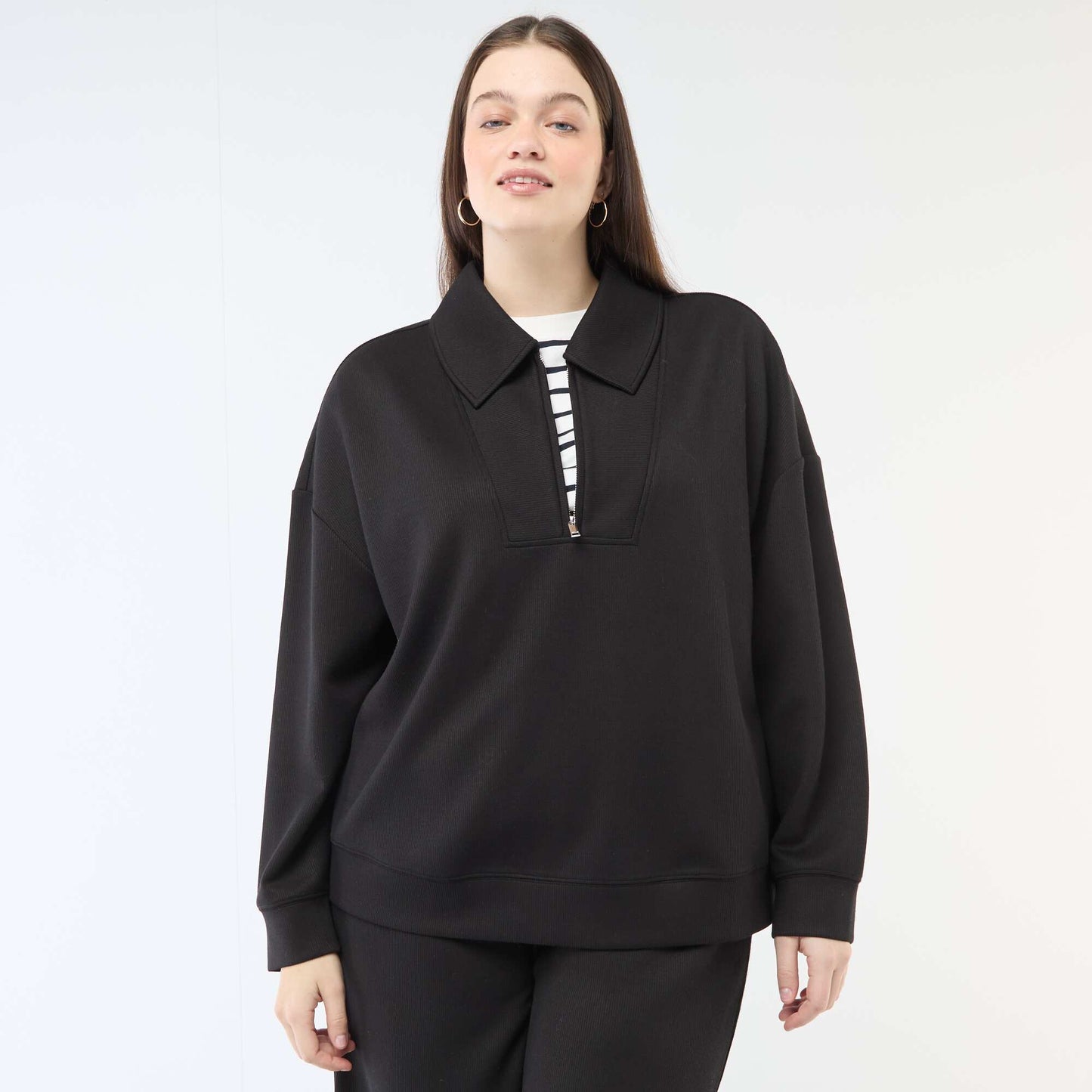 Solid Sweatshirt with Zipped Trucker Collar BLACK