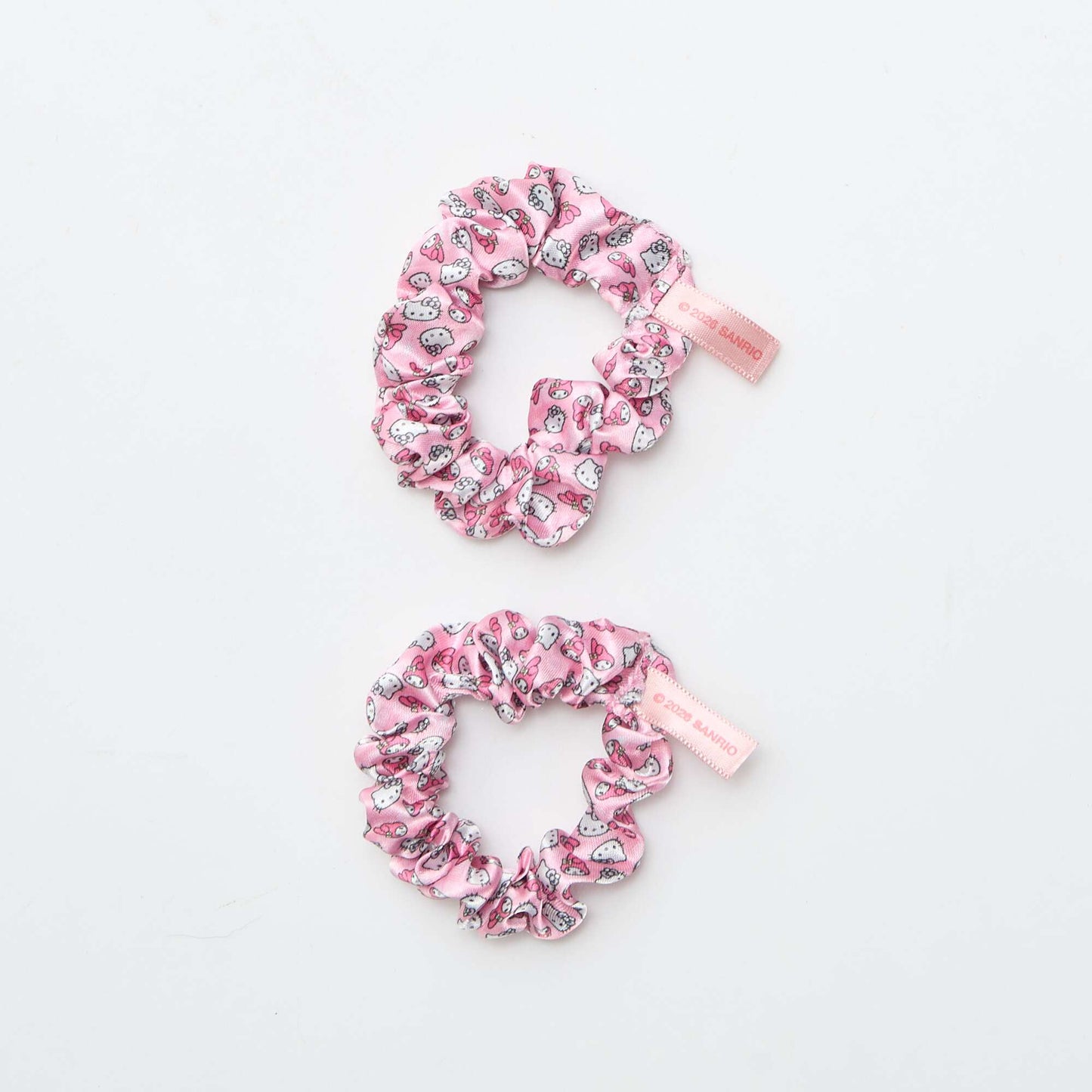 'Hello Kitty' Set: 4 Hair Clips + 1 Scrunchie PINK