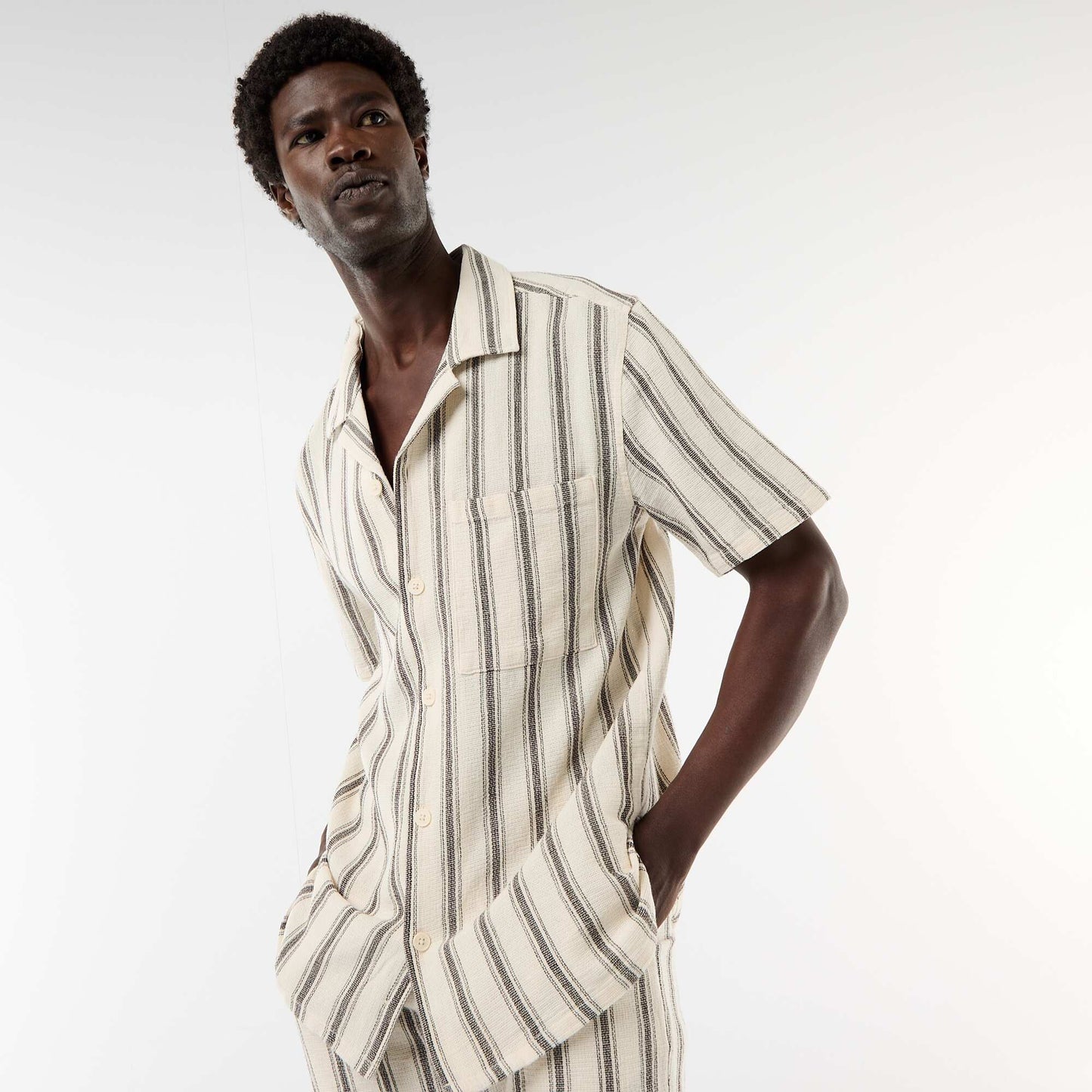 Revere Collar Short-Sleeved Shirt WHITE