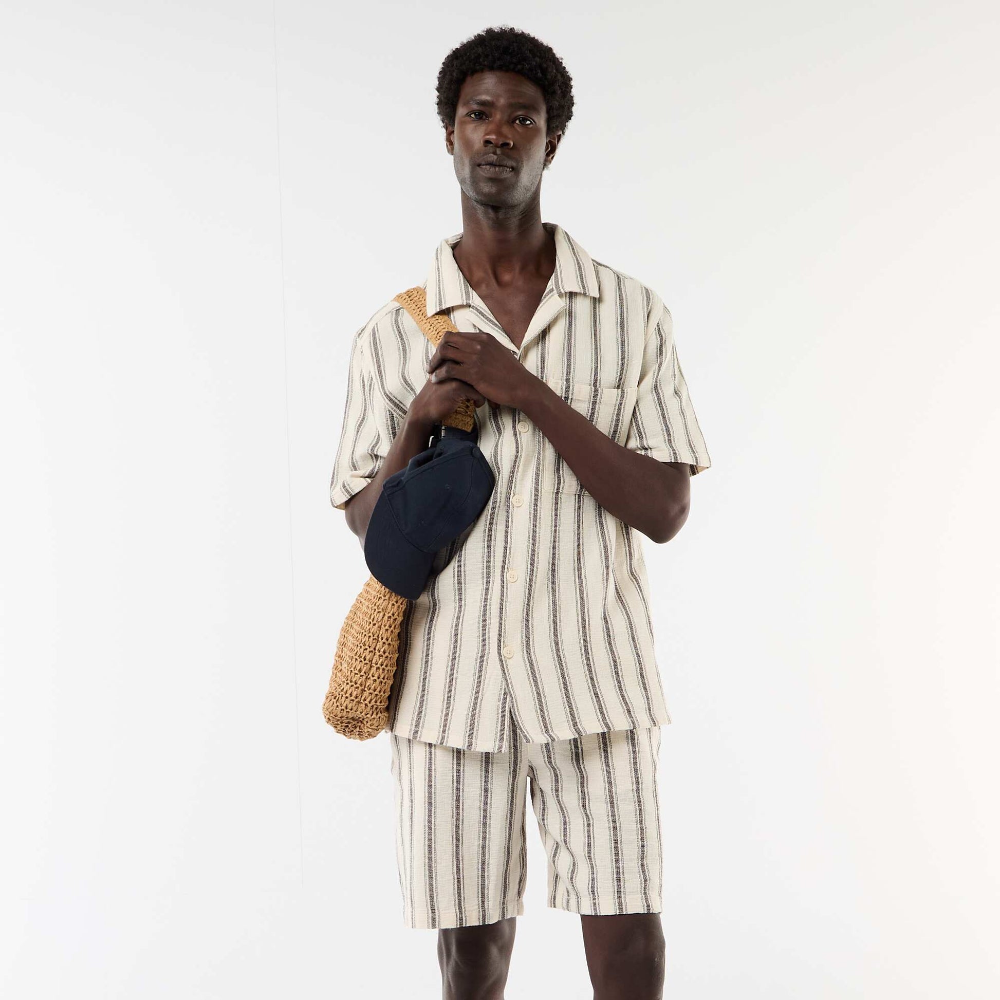 Lightweight striped Bermuda shorts BEIGE