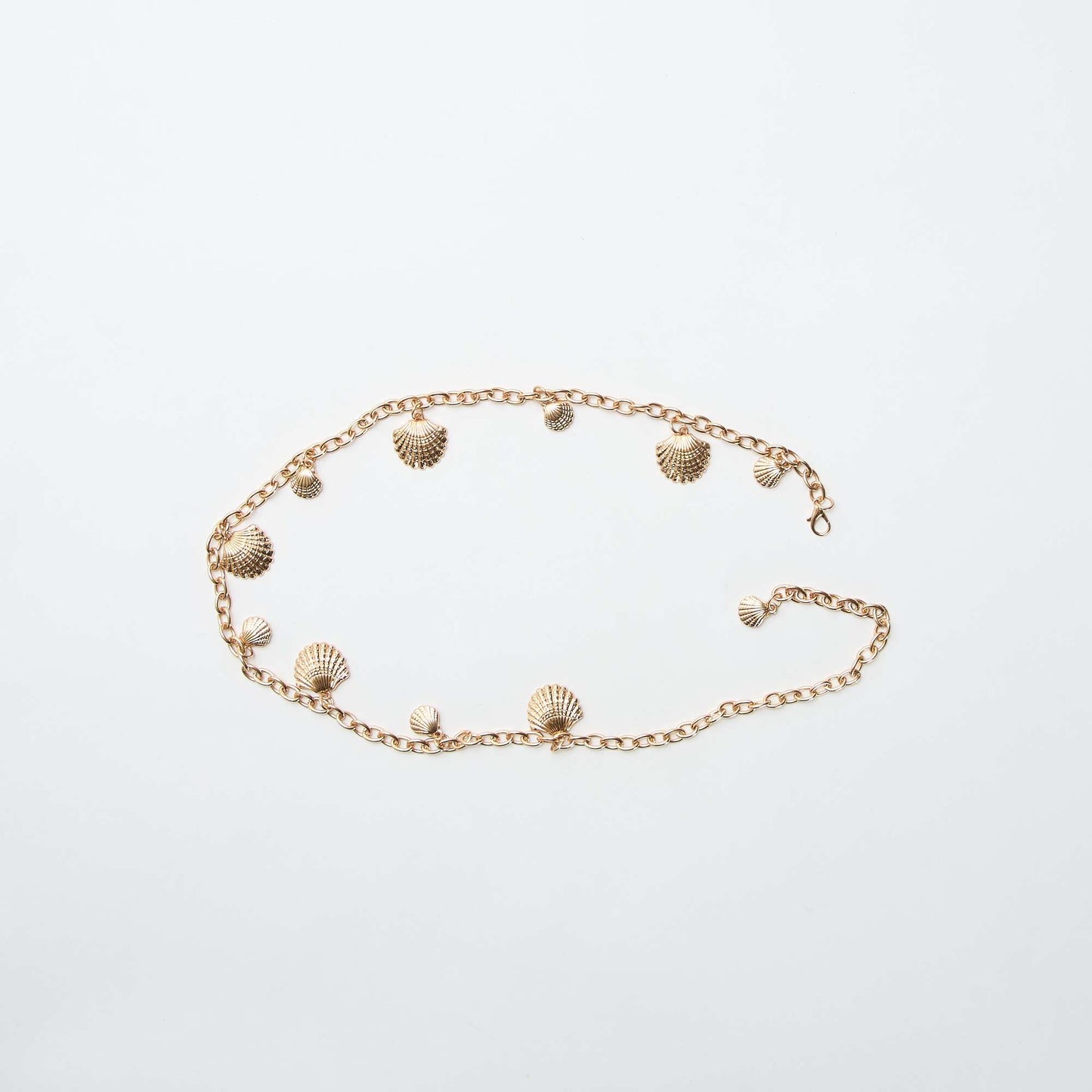 Metal necklace with shell-shaped medallions YELLOW