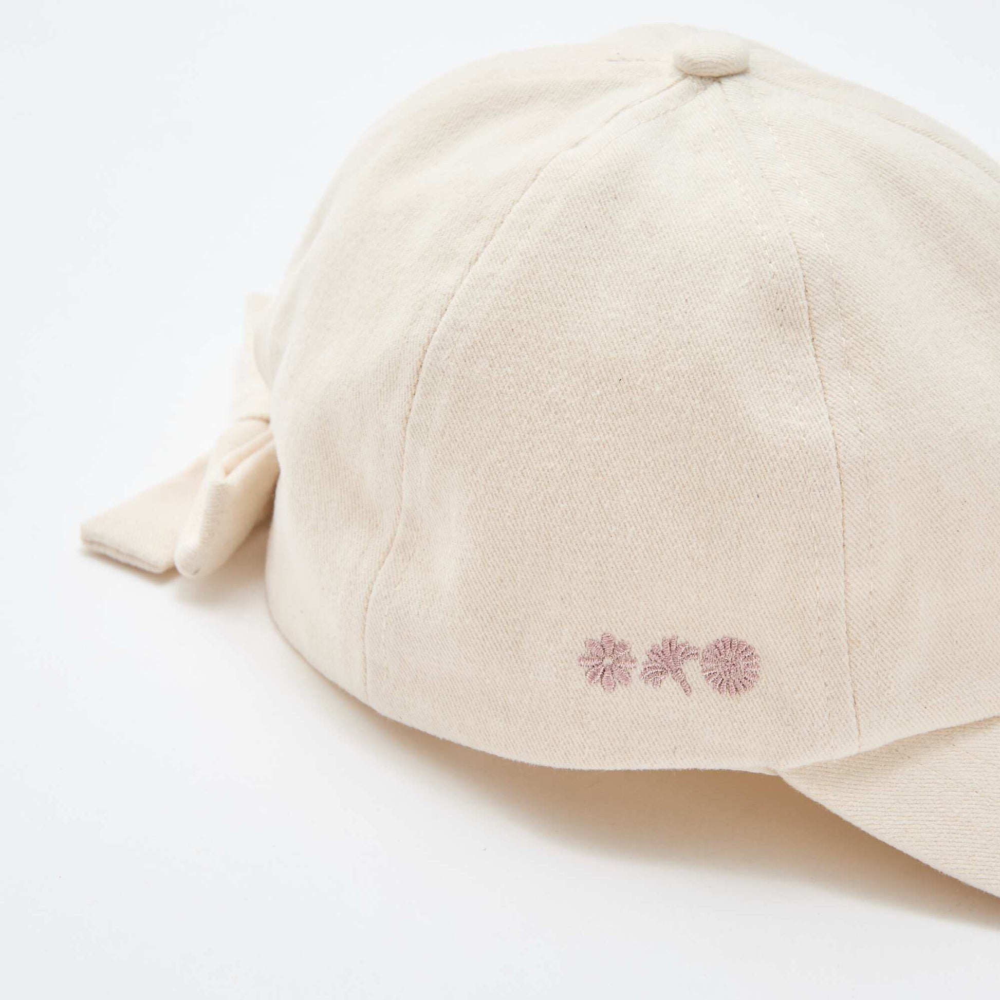 Cap with decorative bow at the back BEIGE