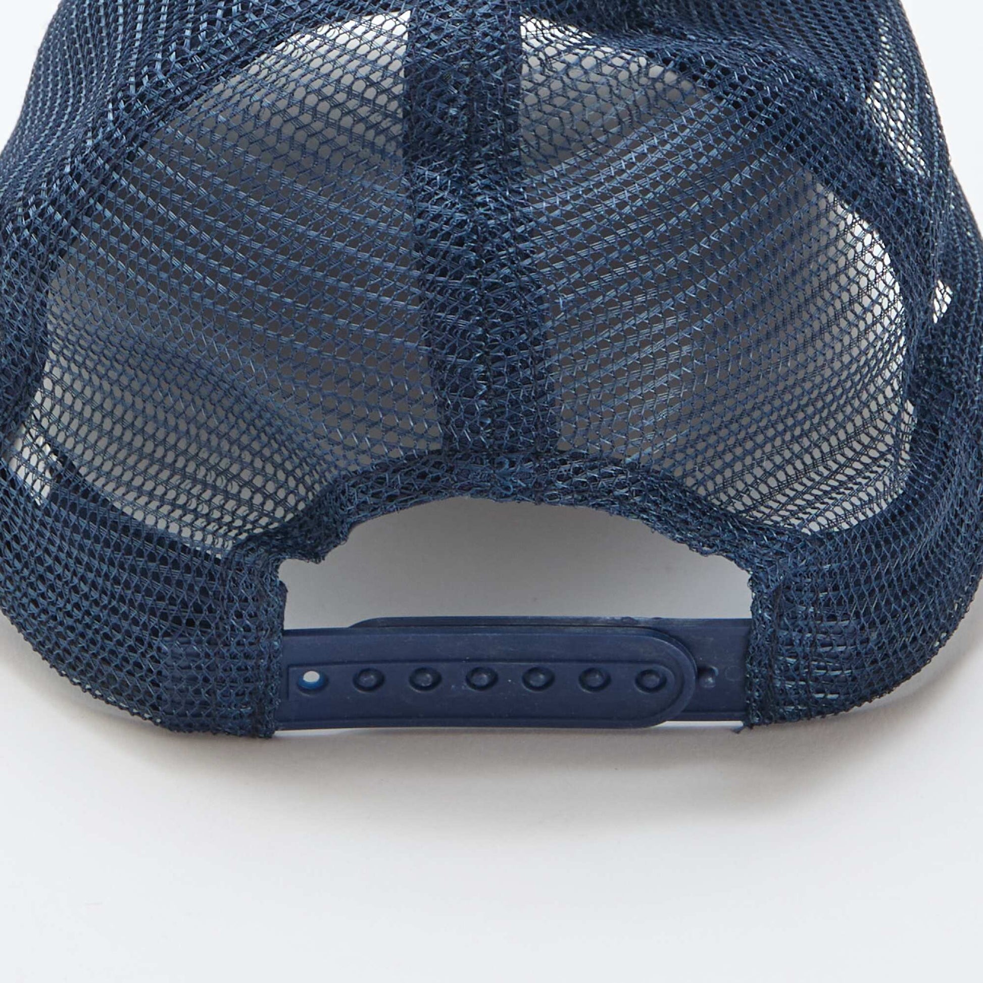 Mesh Cap with Front Embroidery BLUE