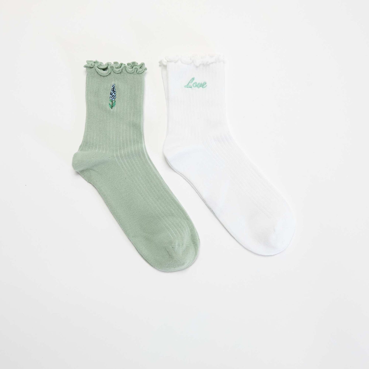 2-Pack of Embroidered Socks with Ruffled Edges WHITE