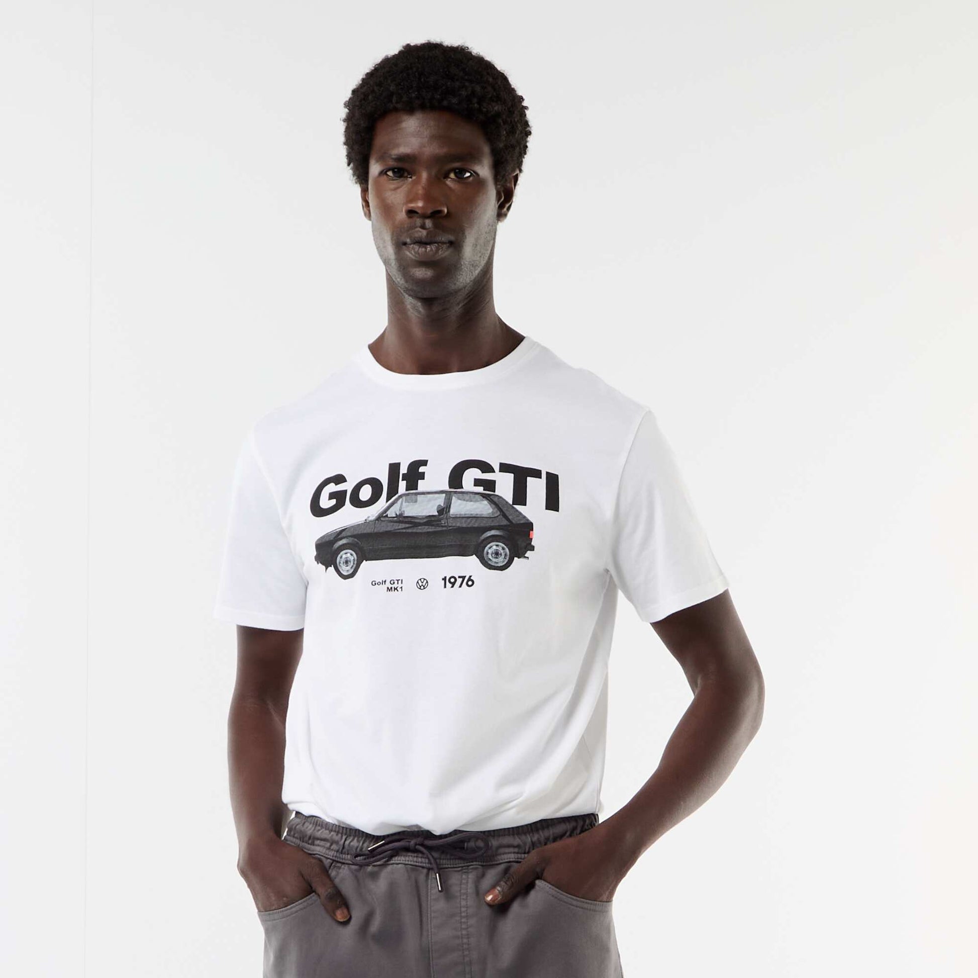 T-shirt celebrating the Volkswagen 'Golf GTI' WHITE