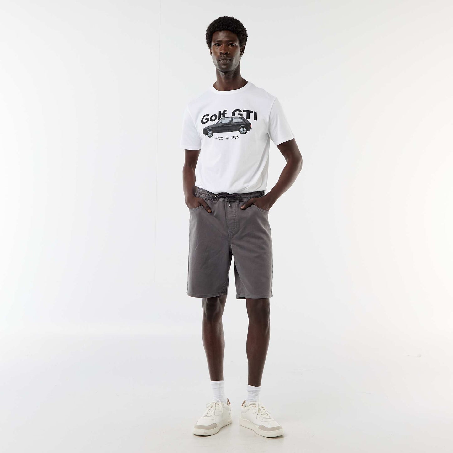 T-shirt celebrating the Volkswagen 'Golf GTI' WHITE