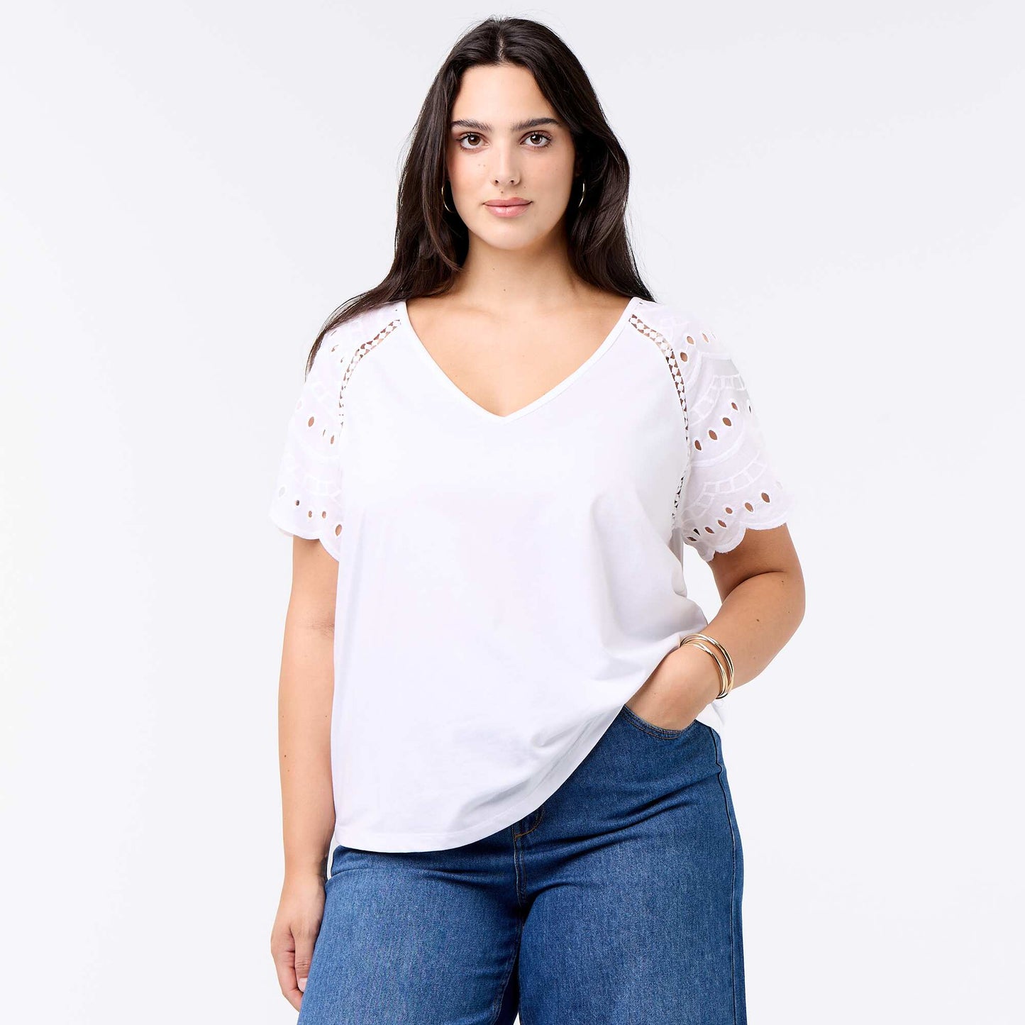Plain t-shirt with embroidery on the sleeves WHITE