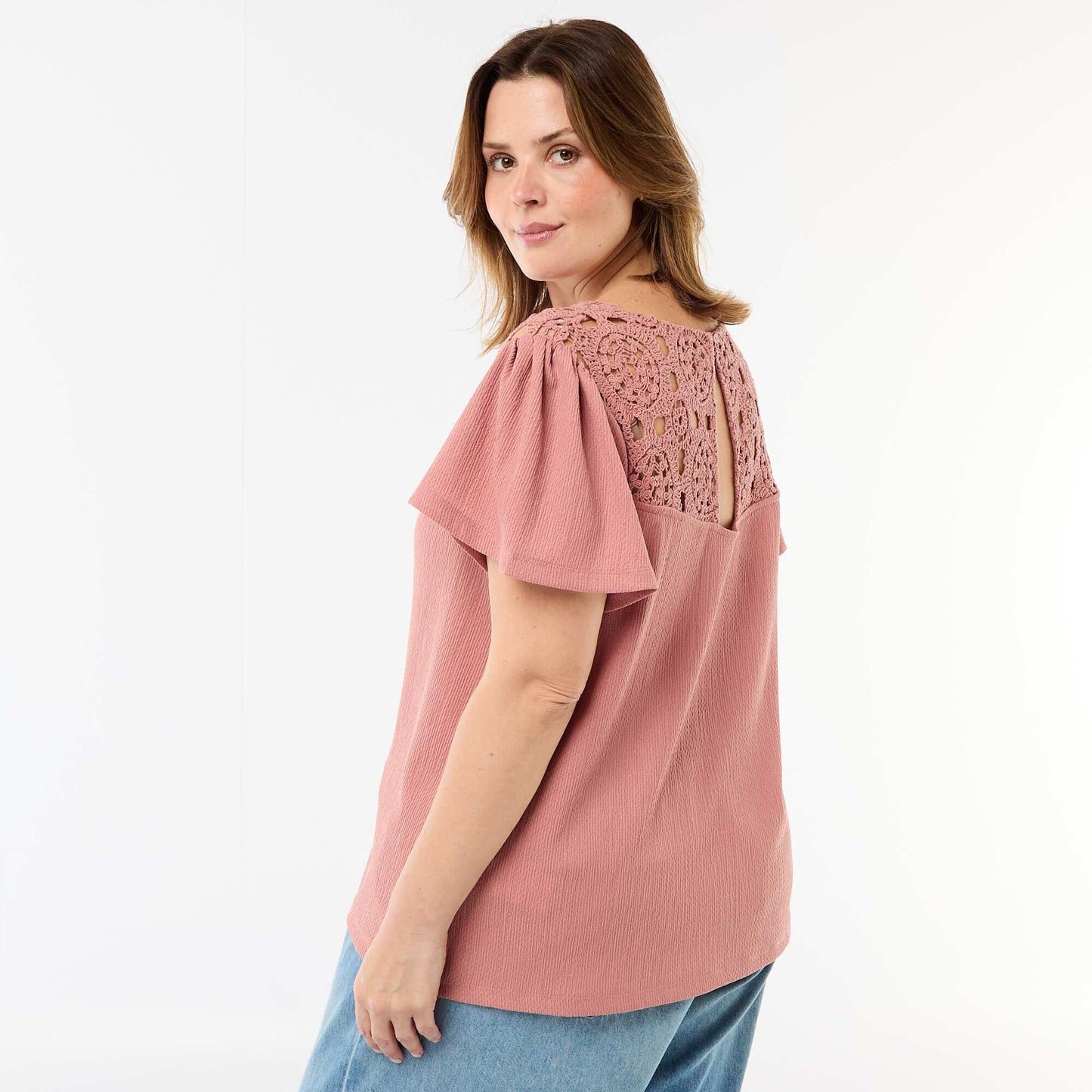 Crepe Knit Tee with Macrame Details PINK