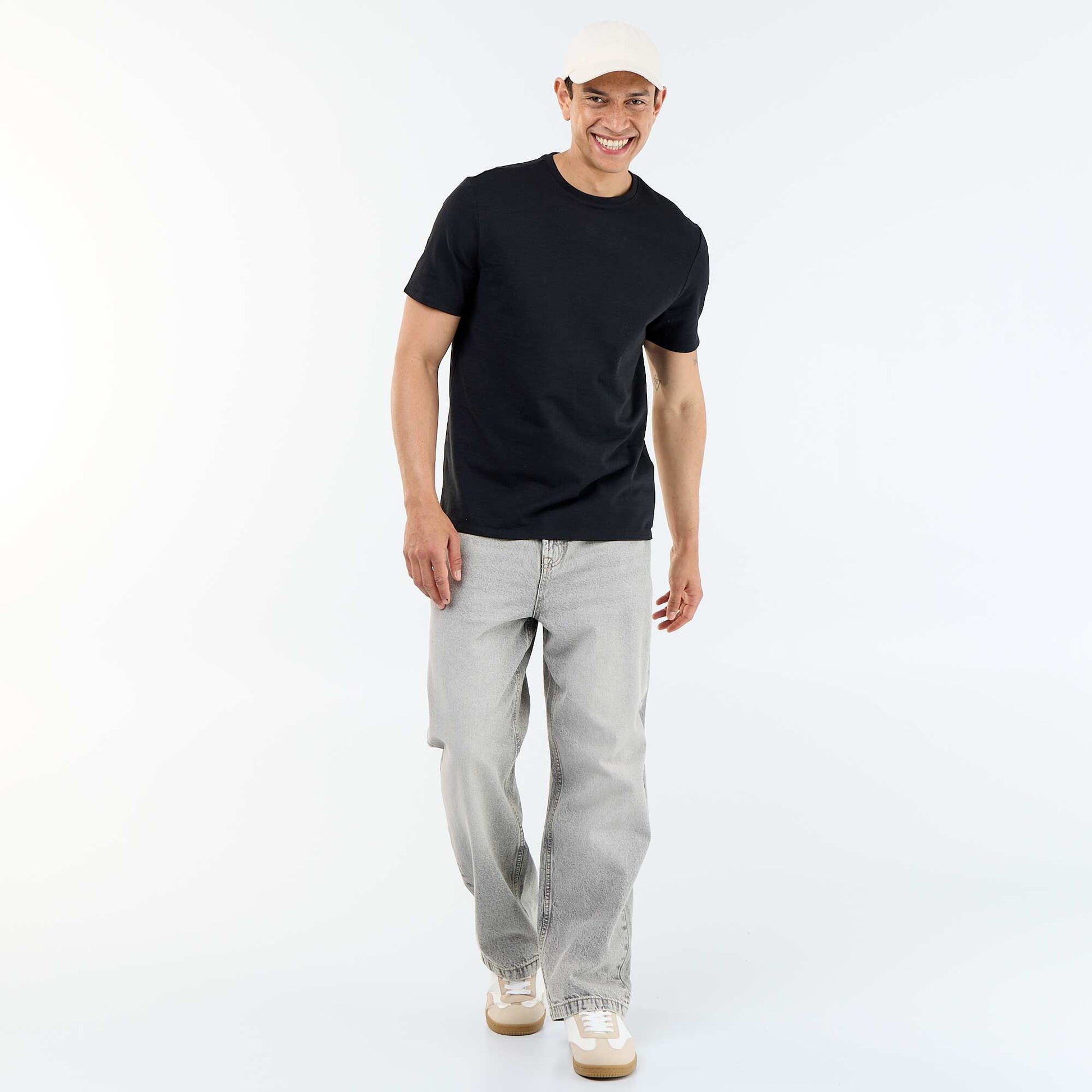 Plain Short-Sleeved T-Shirt BLACK