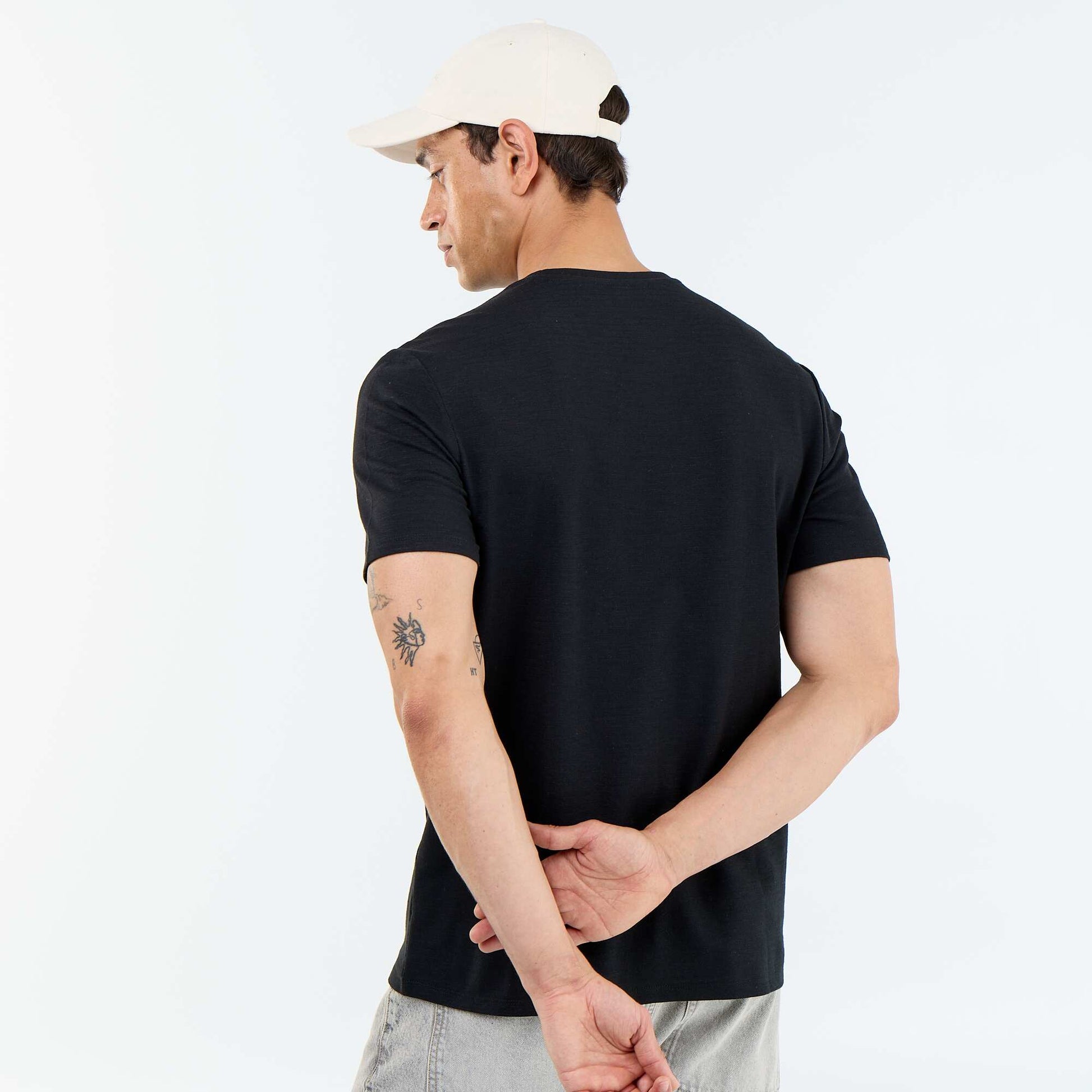 Plain Short-Sleeved T-Shirt BLACK