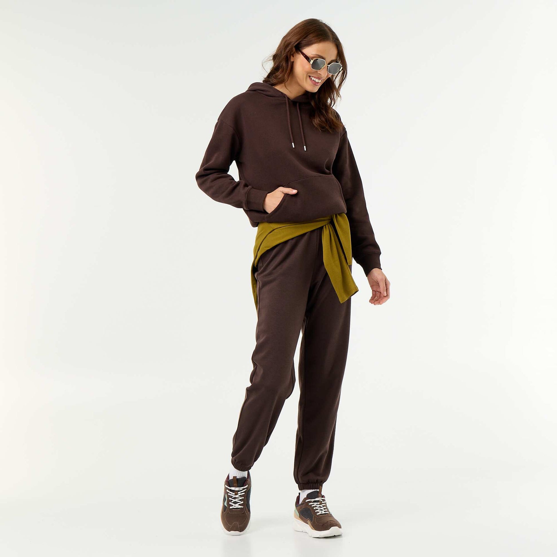 Plain hoodie with kangaroo pocket BROWN