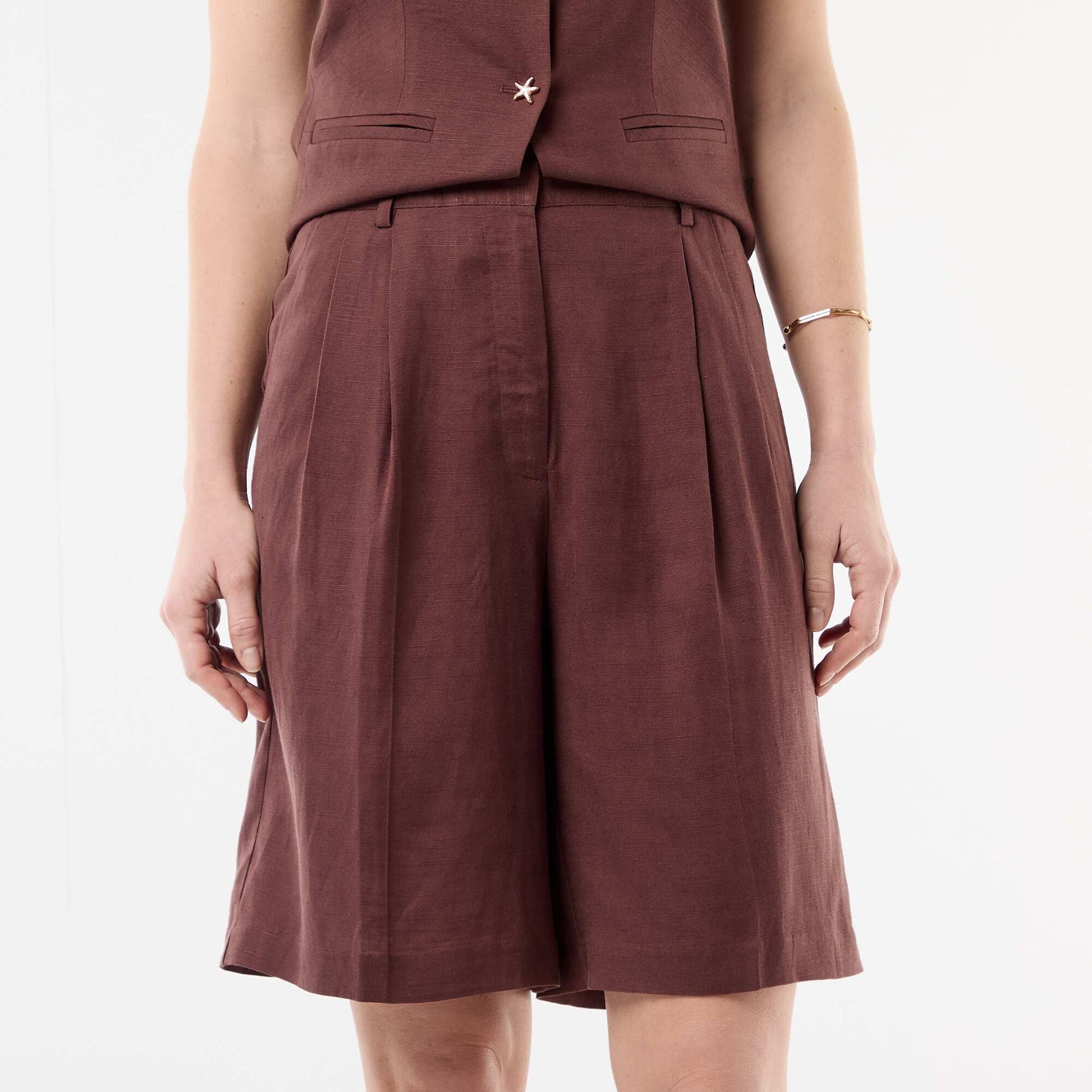 Pleated Wide-Leg Shorts BROWN