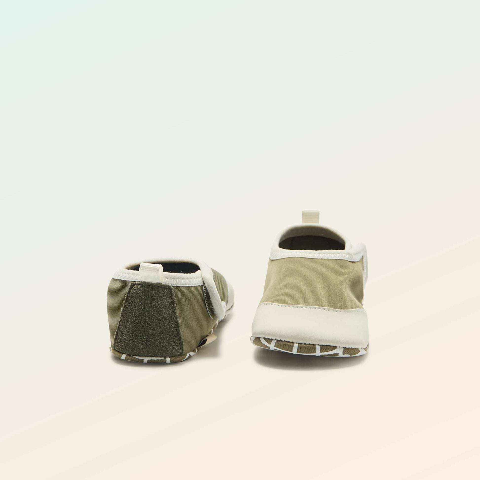Motor Skills Stage 2 'Crawling' Booties - Kitchoun GREEN