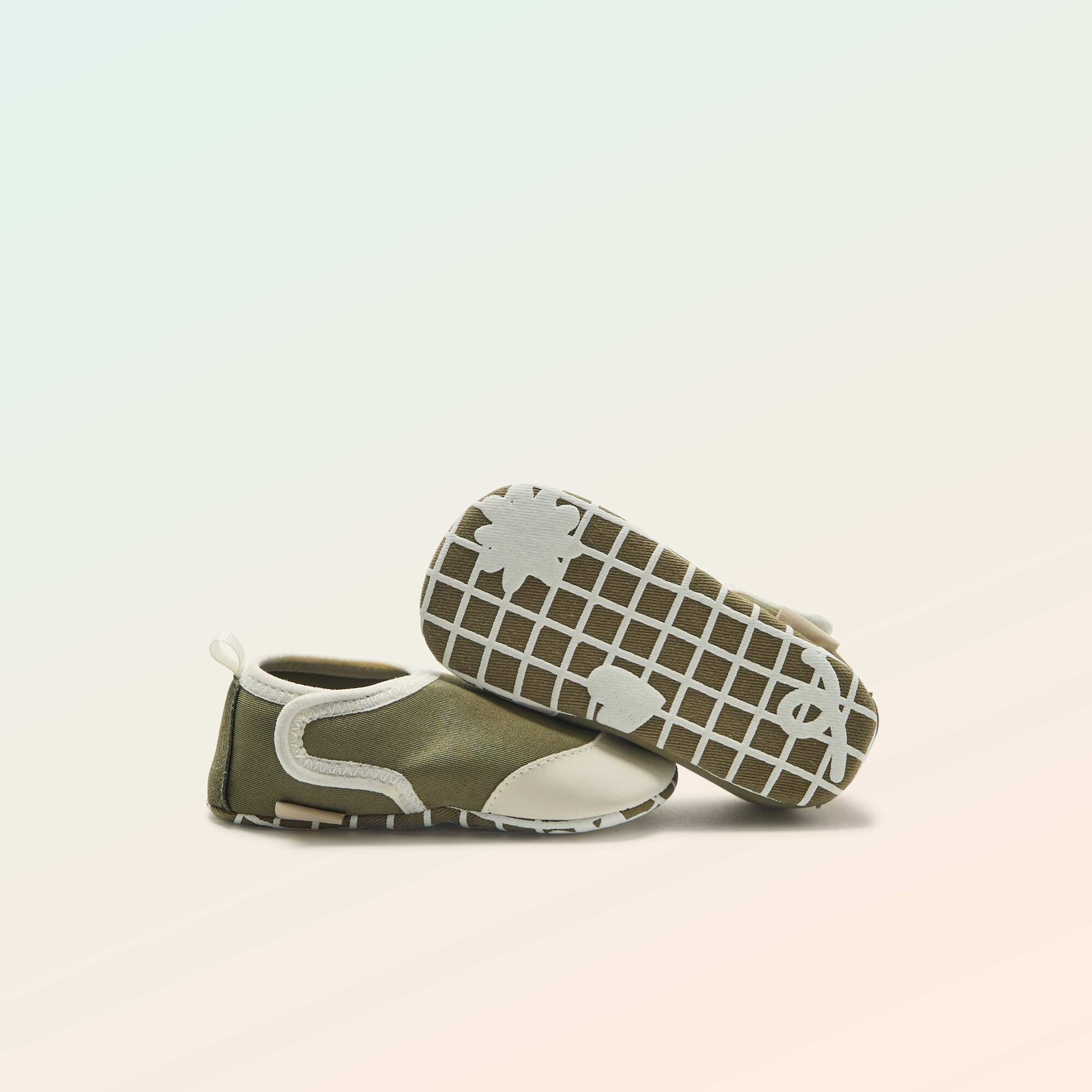 Motor Skills Stage 2 'Crawling' Booties - Kitchoun GREEN